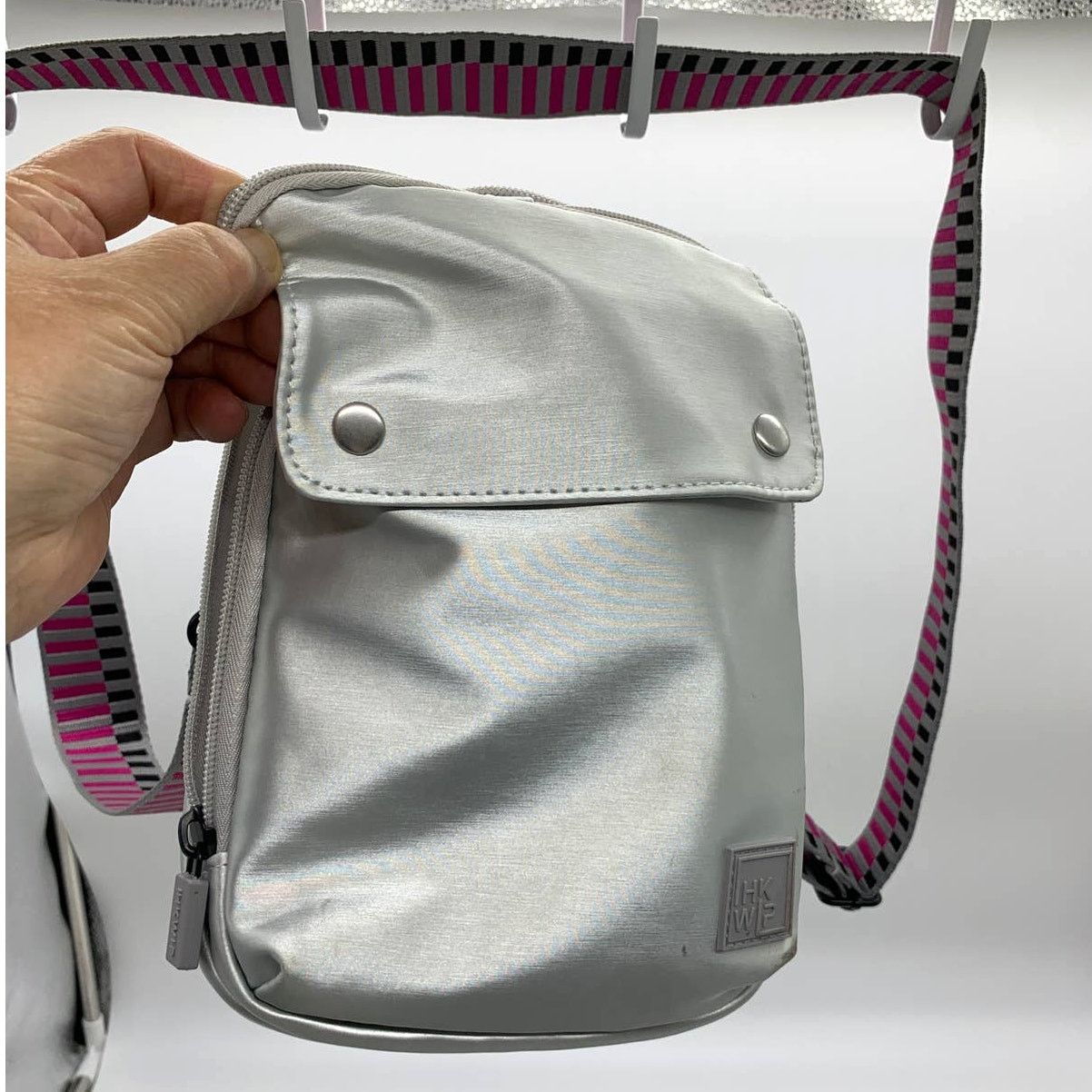 Ihkwip Crossbody Purse Womens Everyday Essentials Bag in Silver