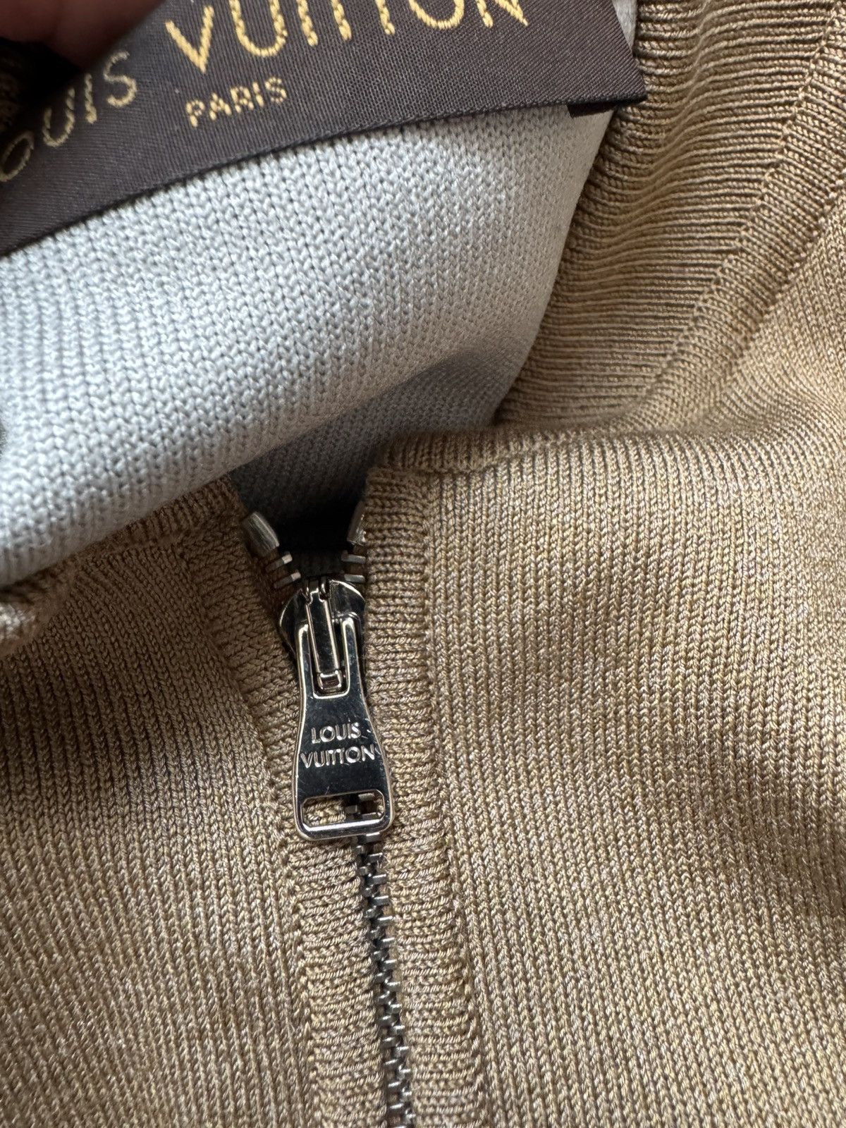 Louis Vuitton LOUIS VUITTON bomber jacket SEE REAL MEASUREMENTS IN PHOTOS Size US S / EU 44-46 / 1 - 8 Thumbnail