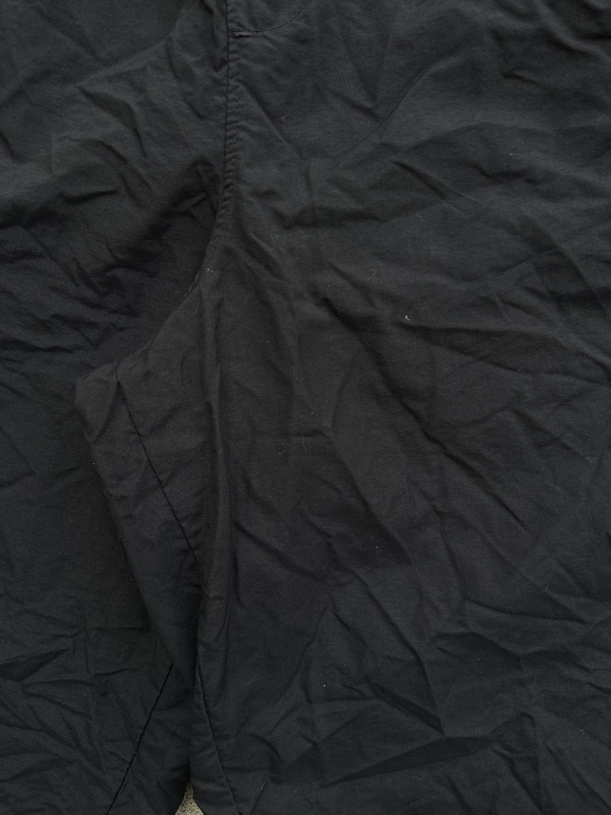 Jordan Brand 2000s Jordan Black/Red Relaxed Fit Hybrid Shorts Size L Size US 36 / EU 52 - 7 Thumbnail