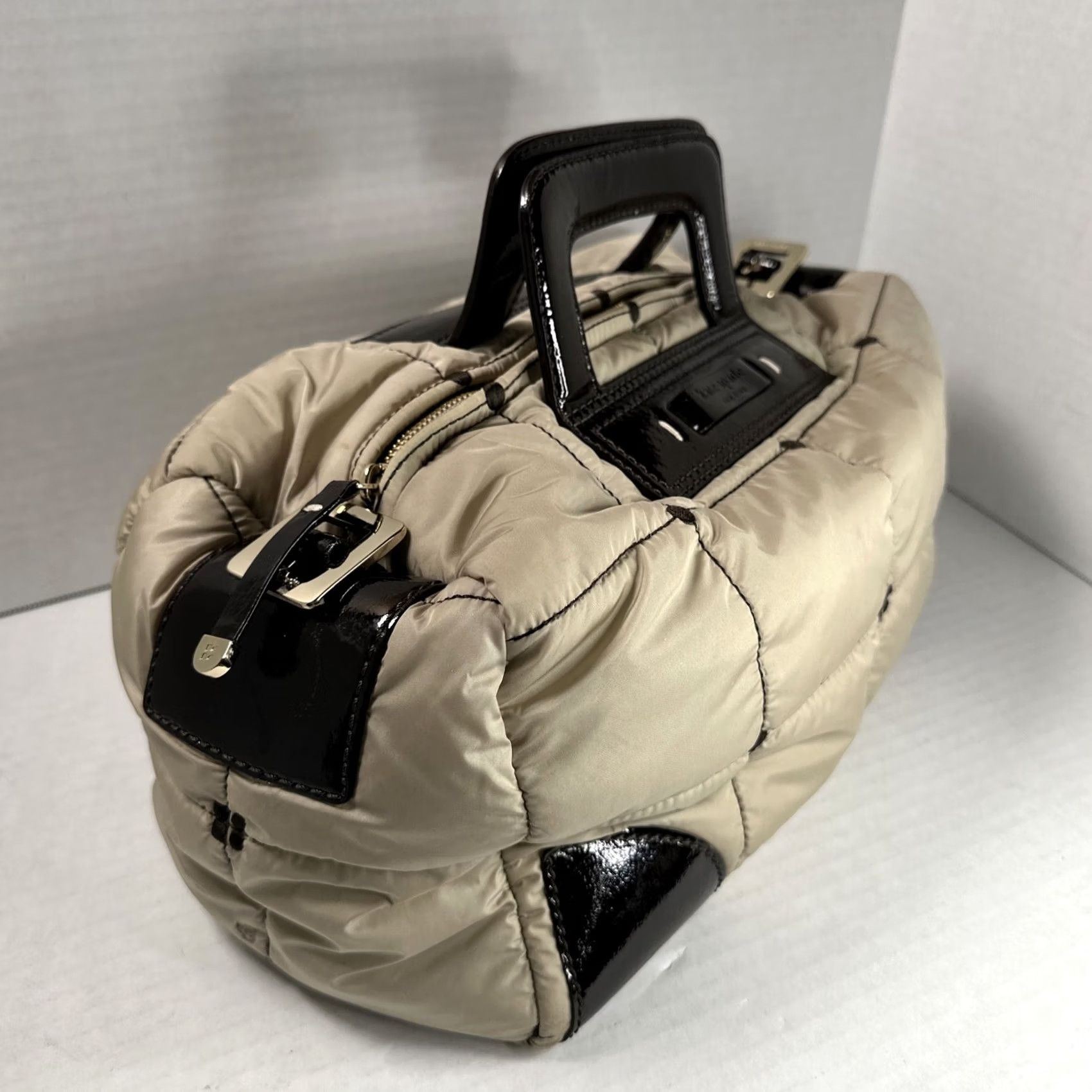 Vintage kate spade new york Alpine Beige Nylon Quilted Bag NO SHOULDER STRAP Large Women bag, Quilted, Nylon, Beige, Kate Spade, Bag, Vintage N/A Size ONE SIZE - 3 Thumbnail