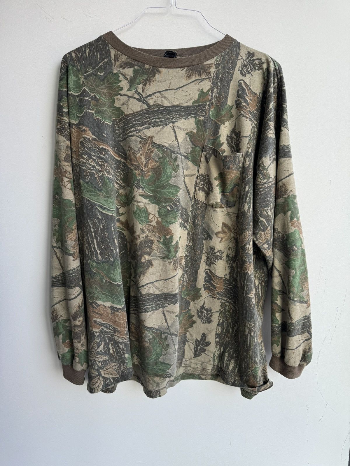 image of Vintage Realtree Long Sleeve Shirt Faded Oversized Thin, Men's (Size XL)