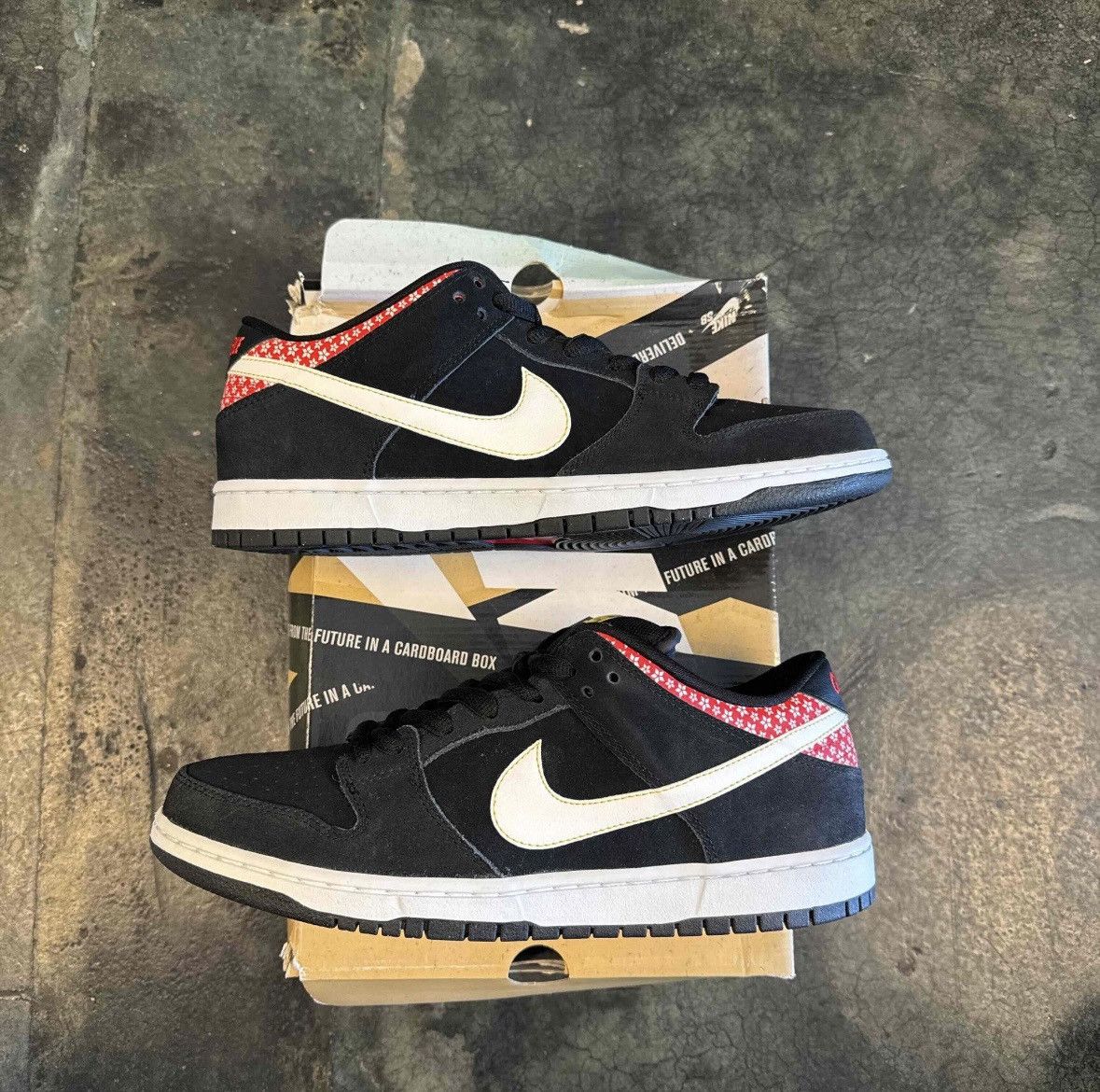 Nike Dunk Low SB Firecracker Black Size US 11 / EU 44 - 7 Thumbnail
