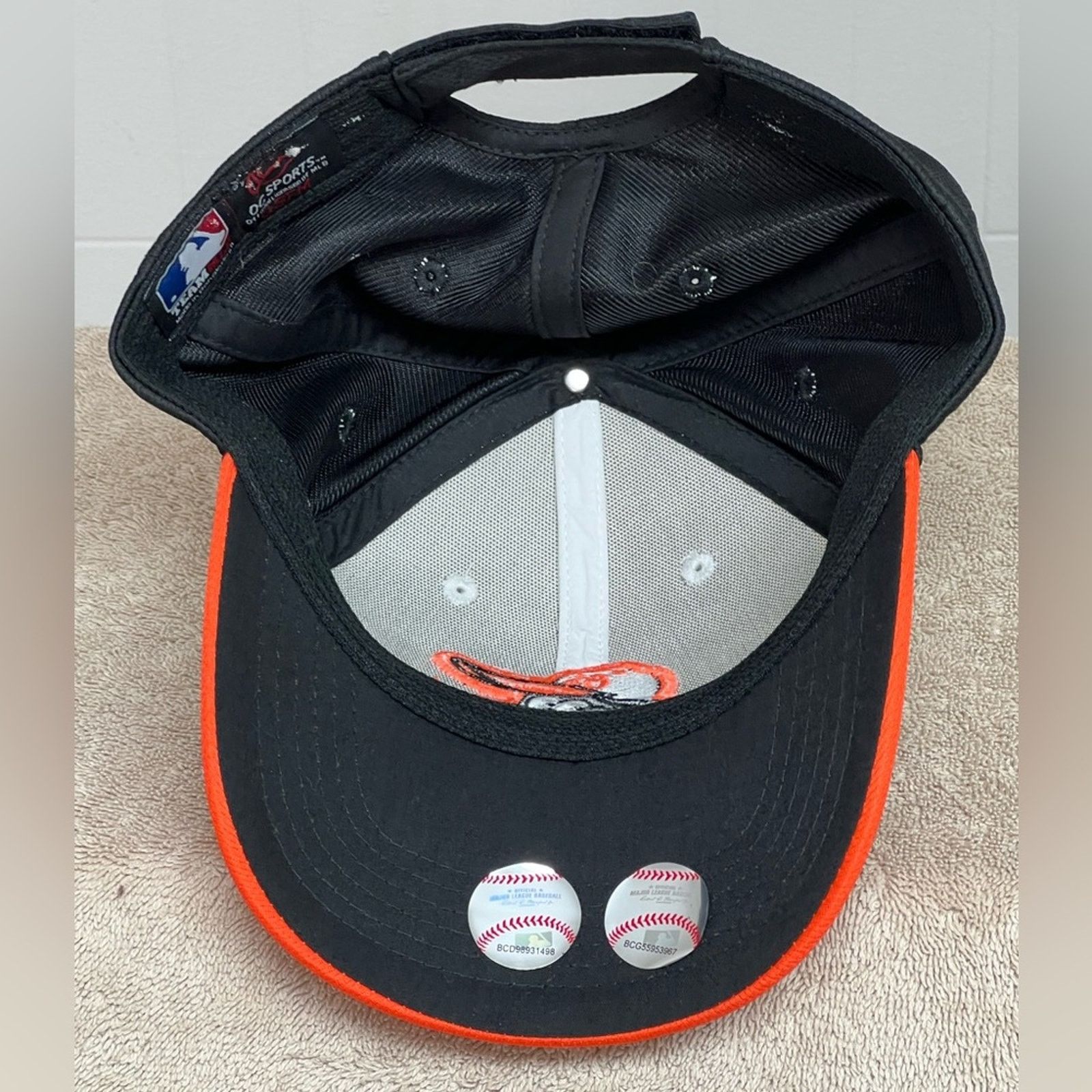 MLB MLB BALTIMORE ORIOLES VELCRO SNAPBACK HAT LIKE NEW Size ONE SIZE - 4 Thumbnail