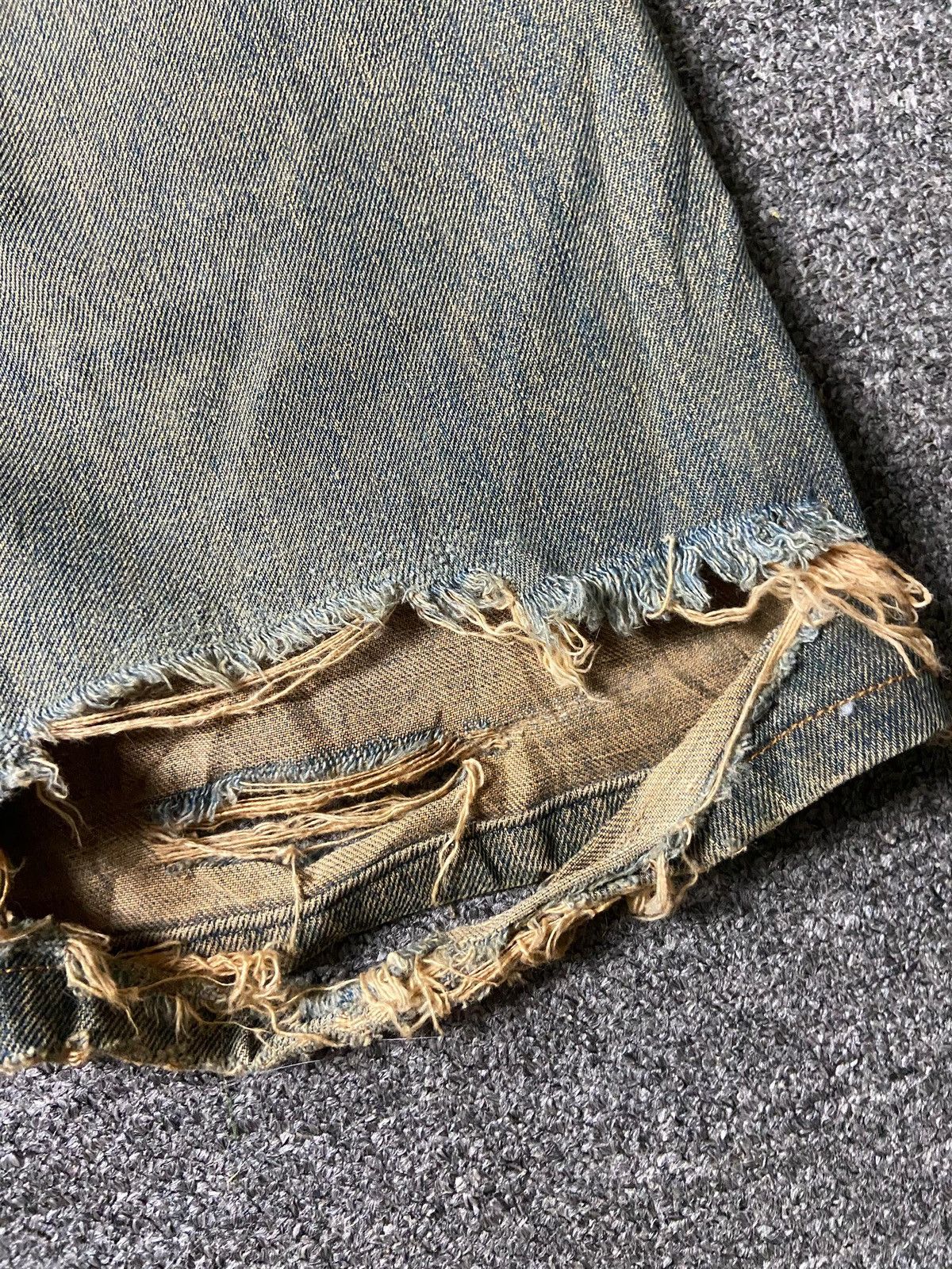 Wrangler Vintage Wrangler 1904 Distressed Ripped Jeans (164) Size US 33 - 3 Thumbnail