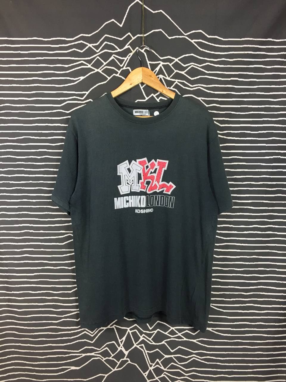 Michiko Koshino London Vtg Michiko London Koshino MKL Center Logo Tee Size US L / EU 52-54 / 3 - 1 Thumbnail