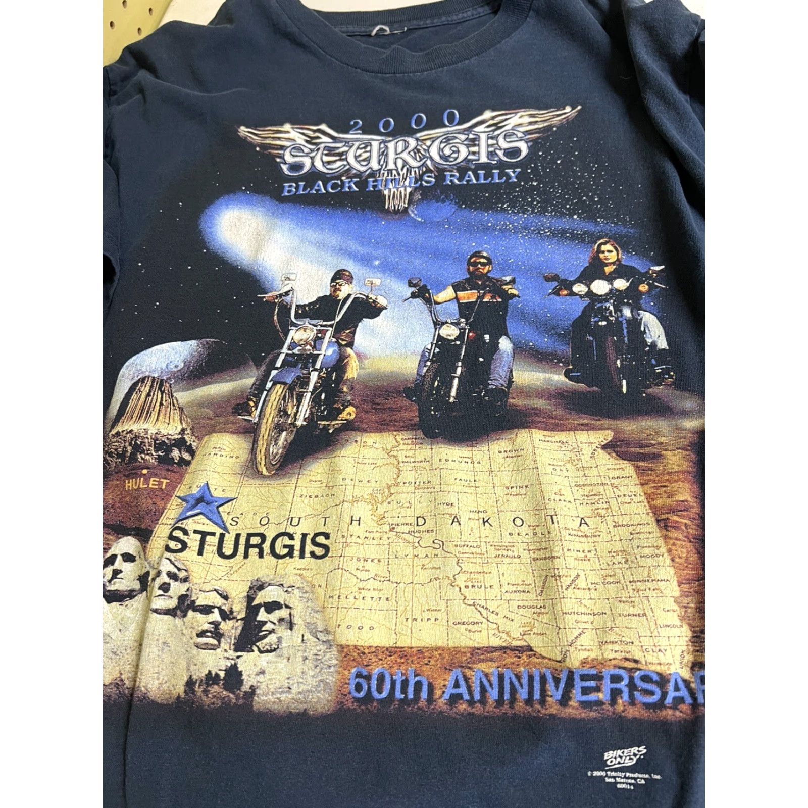 Vintage VINTAGE Sturgis 2000 Black Hills HD Rapid City SD Two-sided T-shirt Blue L Adult Mens Unbranded Crew Neck Short Sleeve Motorcycle Shirt Size US L / EU 52-54 / 3 - 3 Thumbnail