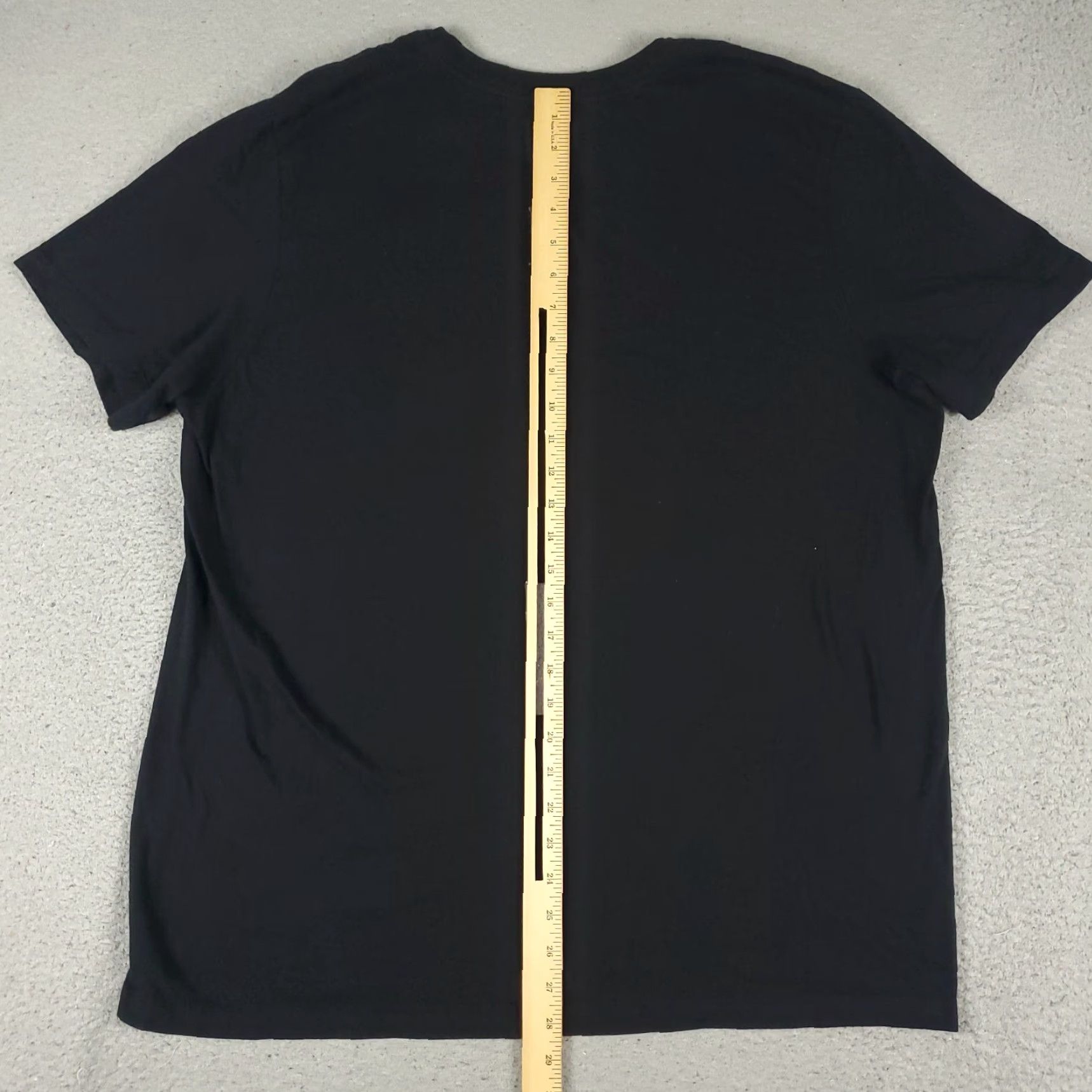 Nike Nike T-Shirt Mens XL Black Swoosh Casual Short Sleeve Sports Size US XL / EU 56 / 4 - 3 Thumbnail