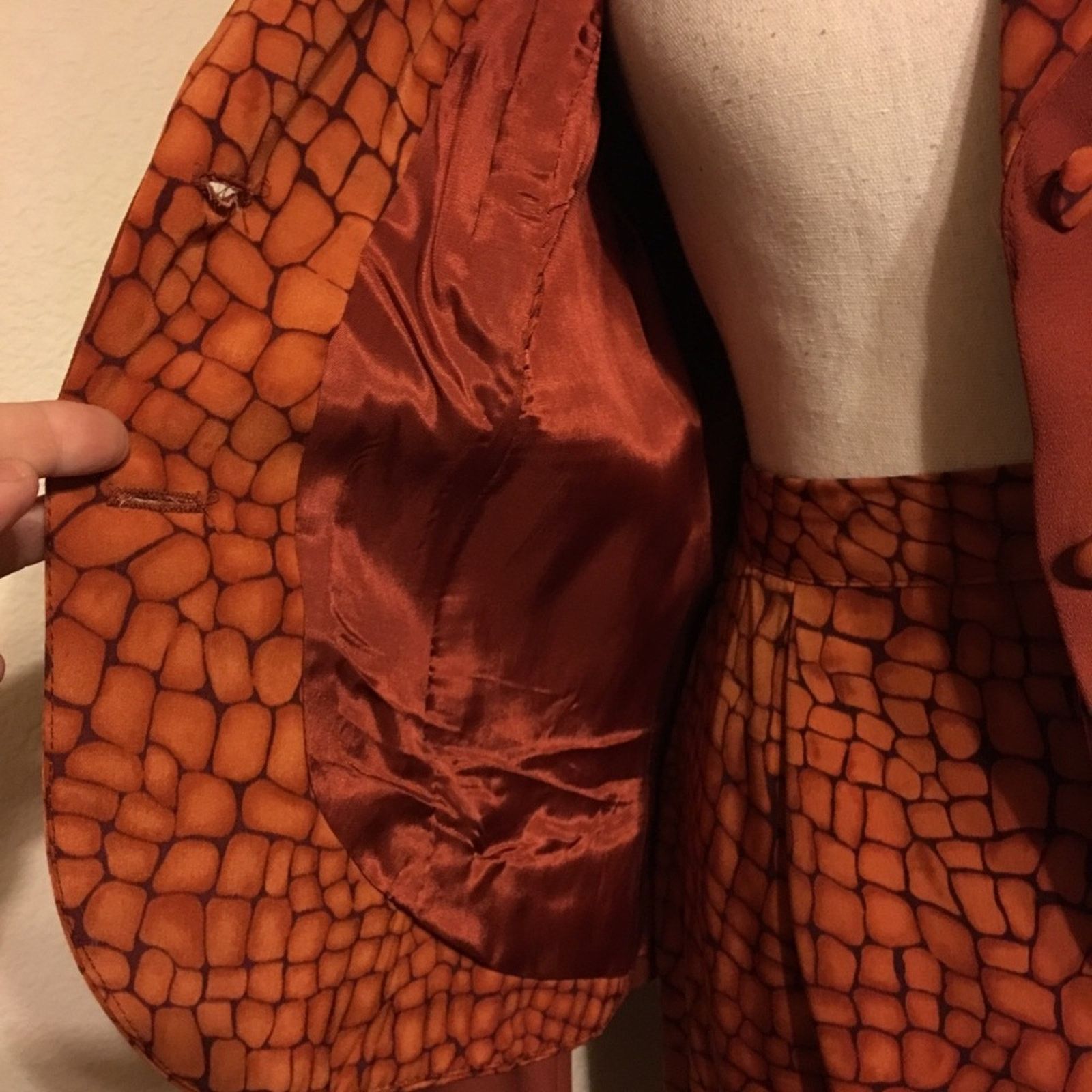 Vintage Lew Magram cognac/orange crocodile skirt suit 6 Size M / US 6-8 / IT 42-44 - 5 Thumbnail