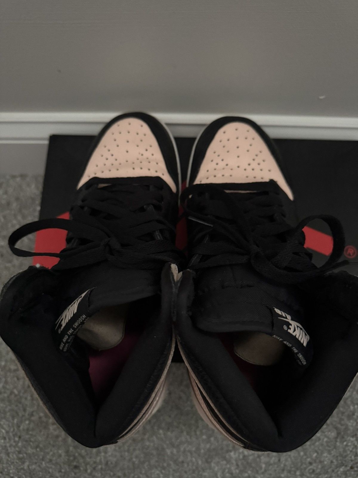 Jordan Brand × Nike Nike Air Jordan 1 Retro High OG GS Crimson Tint Size US 6.5 / EU 39-40 - 6 Thumbnail