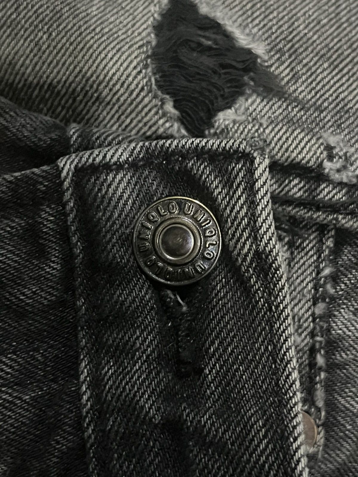 Japanese Brand × Jun Takahashi × Uniqlo Vintage Japanese Brand Uniqlo Distressed Loose Fit Jeans Size US 32 / EU 48 - 5 Thumbnail