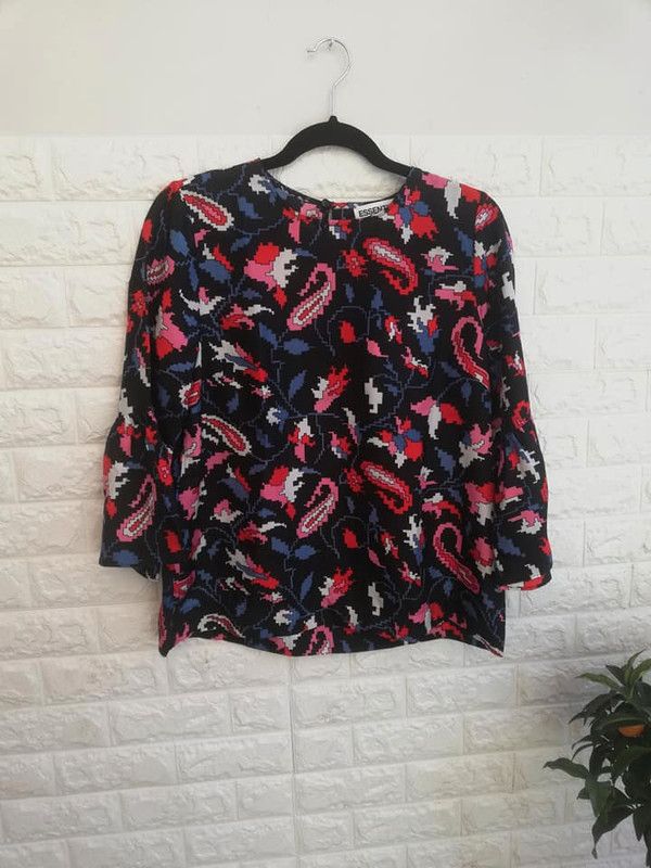 Essentiel Antwerp Essentiel Antwerp silk top size 8 Size S / US 4 / IT 40 - 2 Thumbnail