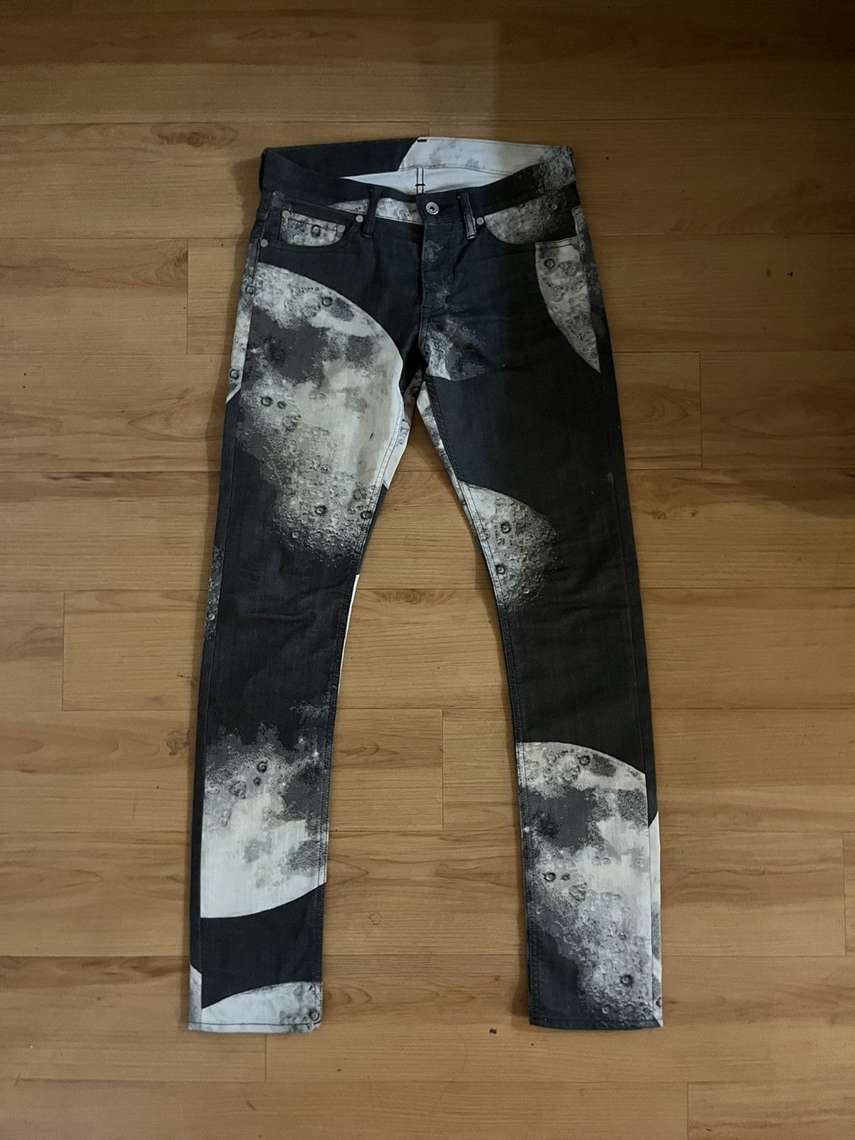 image of Issey Miyake Jeans Aw16 Moon Print in Grey, Men's (Size 30)