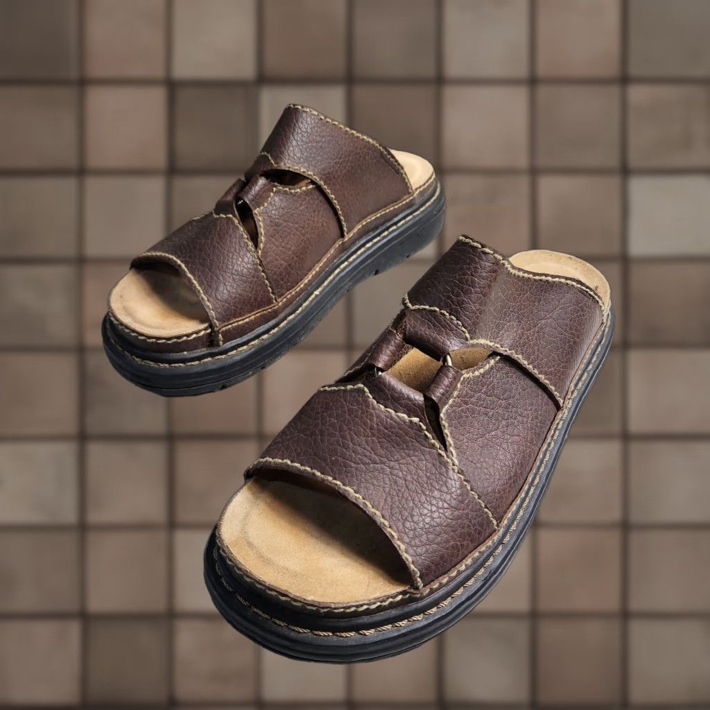 Faded Glory Faded Glory Sandal Womens 9.5 Brown Vegan Leather Chunky Lug Platform 90s Y2K Bohemian Grunge Hippie Slide Casual Flat Size US 10 / IT 40 - 1 Thumbnail