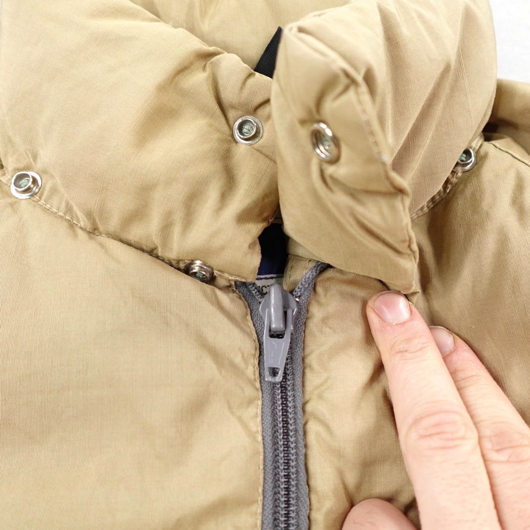 The North Face VINTAGE The North Face Jacket Mens XS Beige Down Parka Puffer Ski Winter Coat 70s Size US XS / EU 42 / 0 - 5 Thumbnail