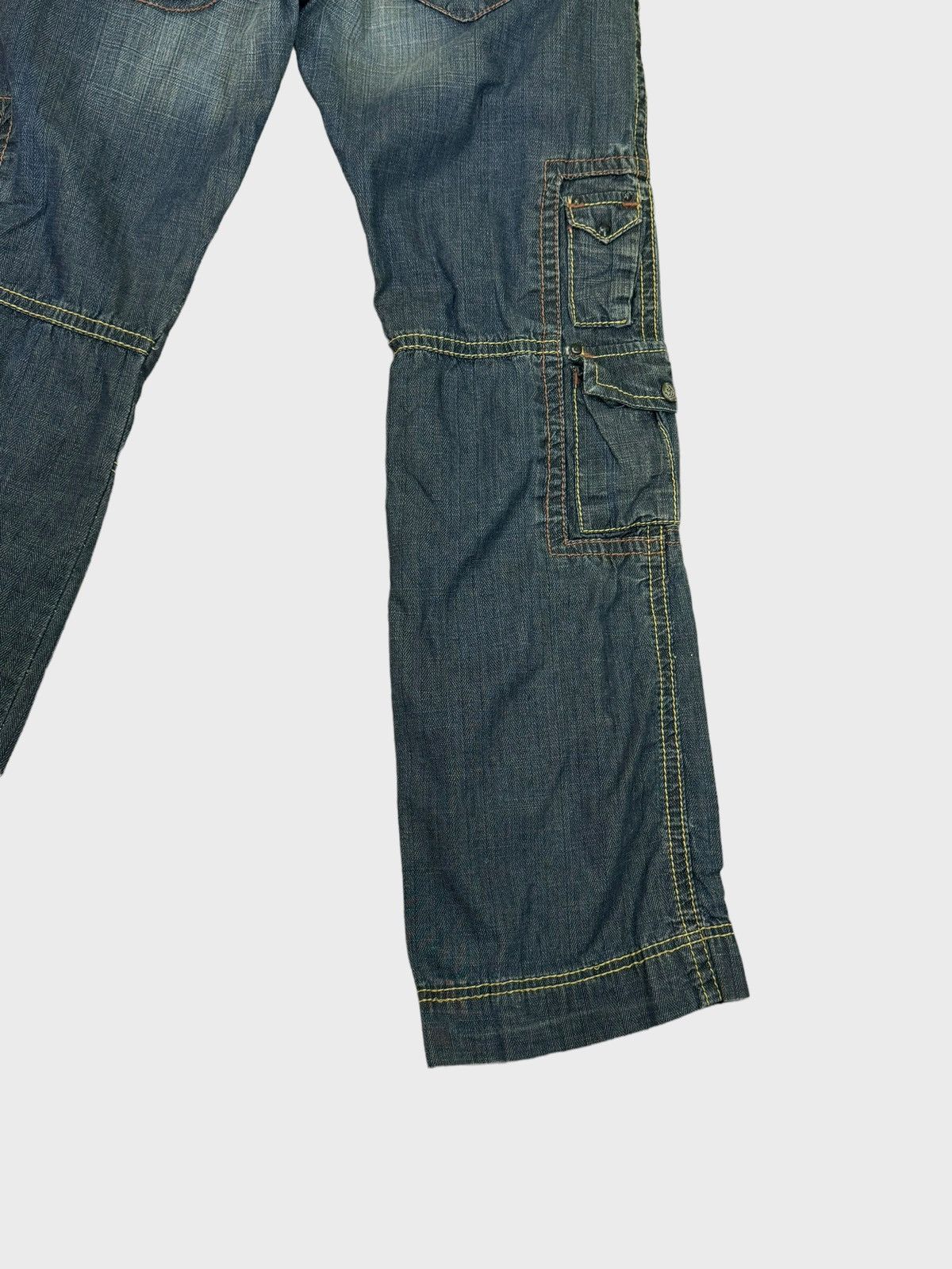 Japanese Brand EVOLUTION CARGO MULTIPOCKET DISTRESSED DENIM Size US 31 - 12 Thumbnail