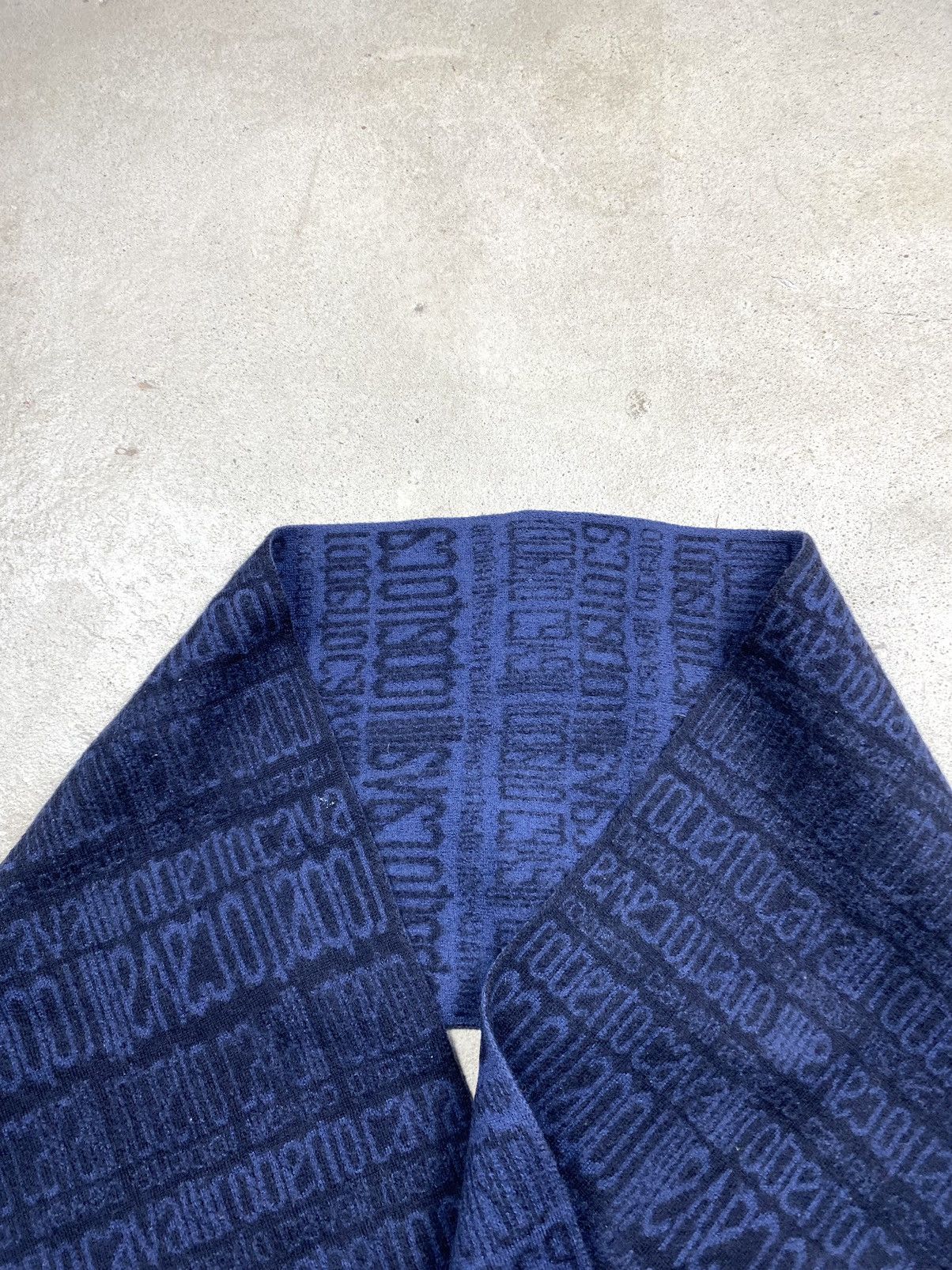 Just Cavalli Rare! Vintage Roberto Cavalli Scarves Italy Made Size ONE SIZE - 3 Thumbnail