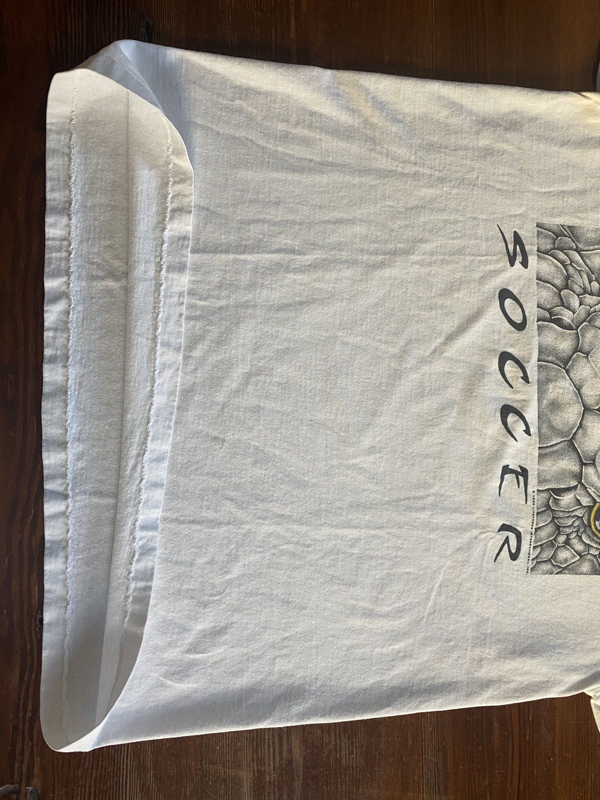 Vintage Vintage 1996 Sports Animal Soccer White Single Stitch Tee Size US M / EU 48-50 / 2 - 11 Thumbnail