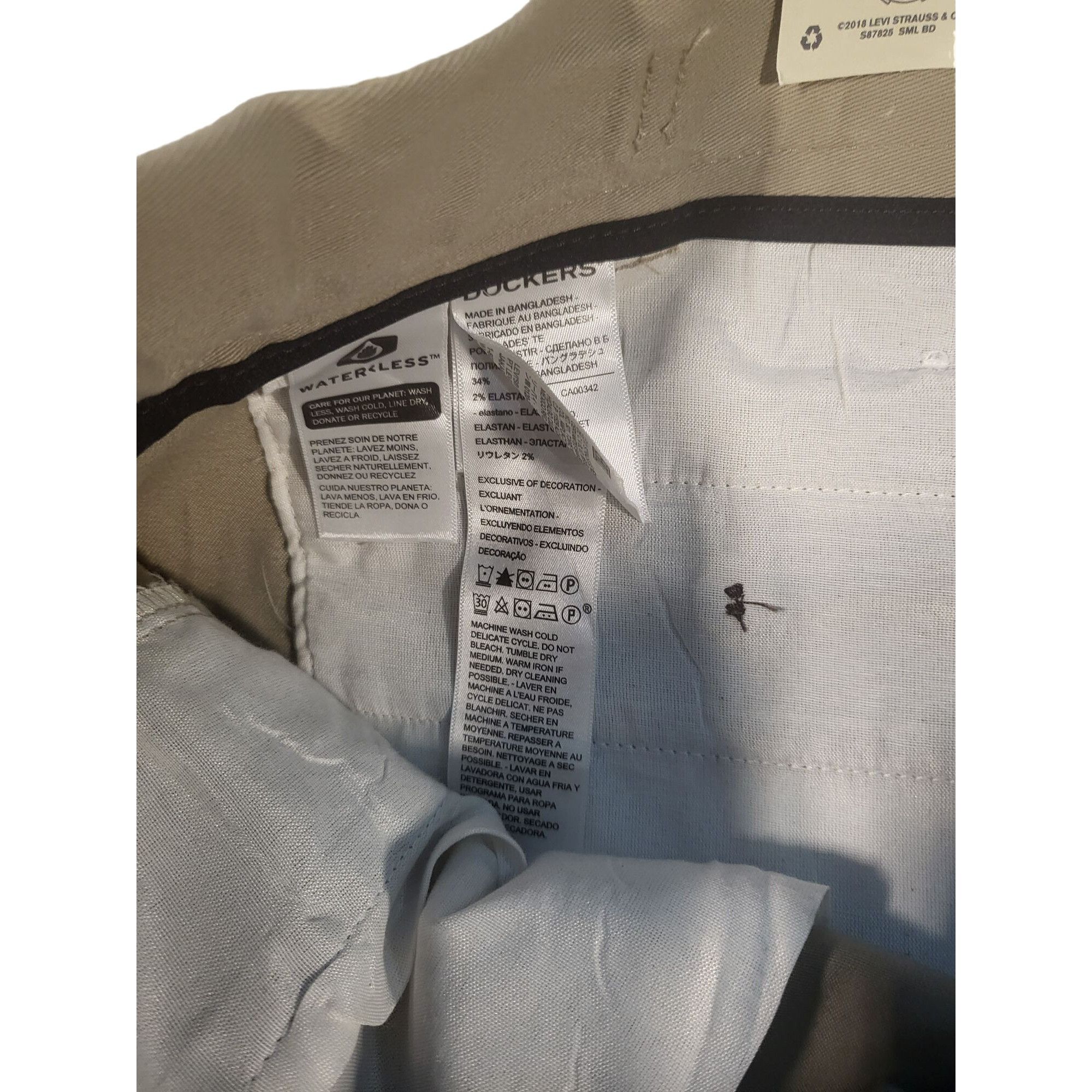 Dockers Dockers Easy Khaki Pants Men Sz 52X32 Comfort Waistband Wrin Size US 44 / EU 60 - 7 Thumbnail
