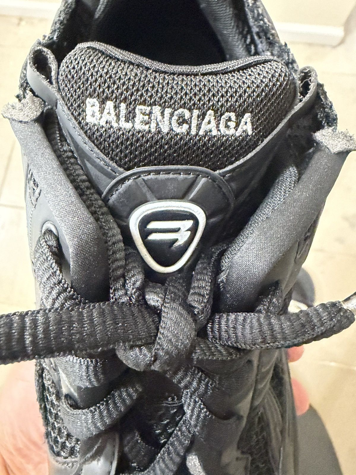 Balenciaga Balenciaga Mesh Runner Sneakers Size 44(11us) Size US 10 / EU 43 - 13 Thumbnail