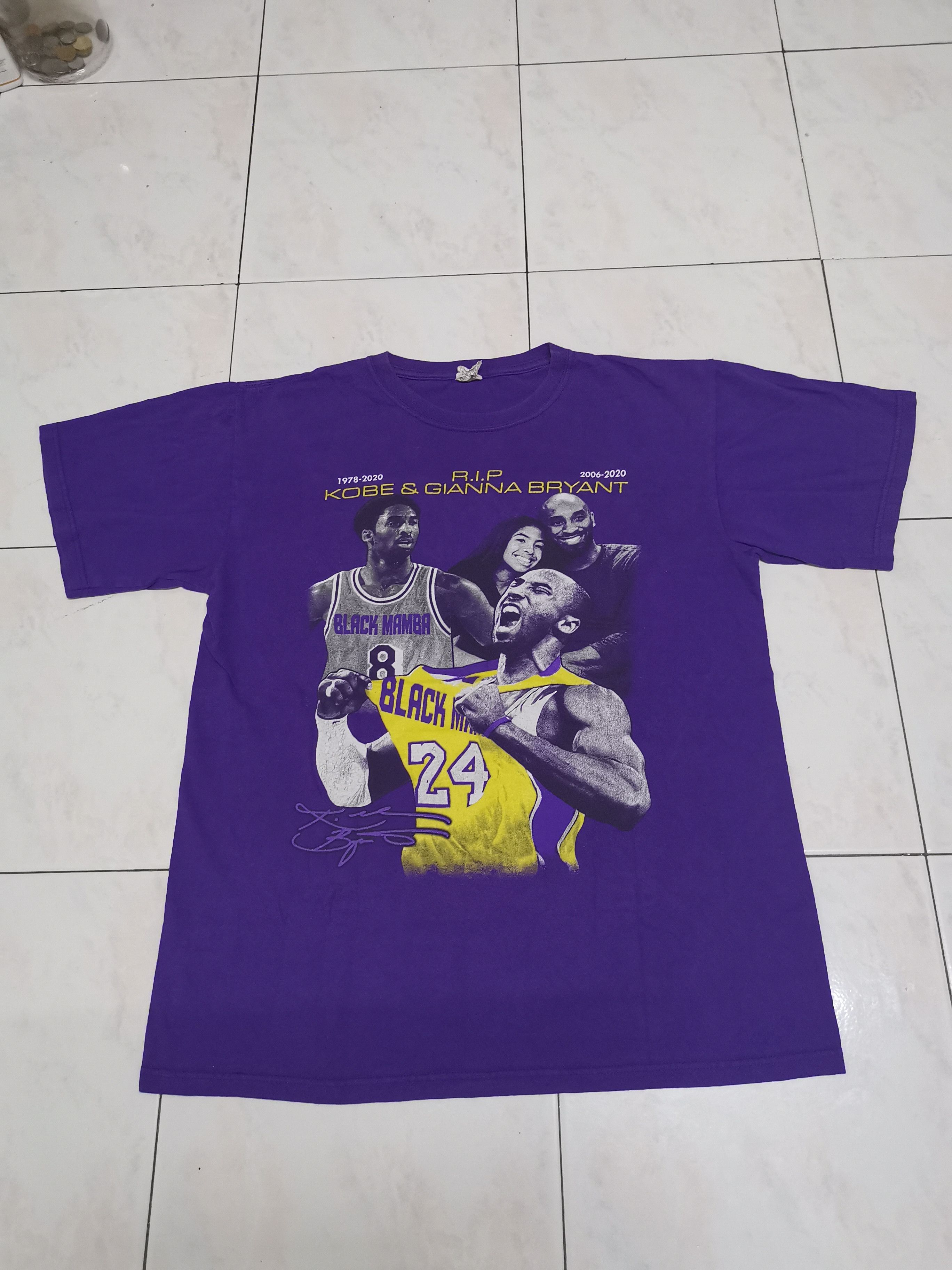 NBA Kobe bryant memorial tee Size US M / EU 48-50 / 2 - 1 Thumbnail