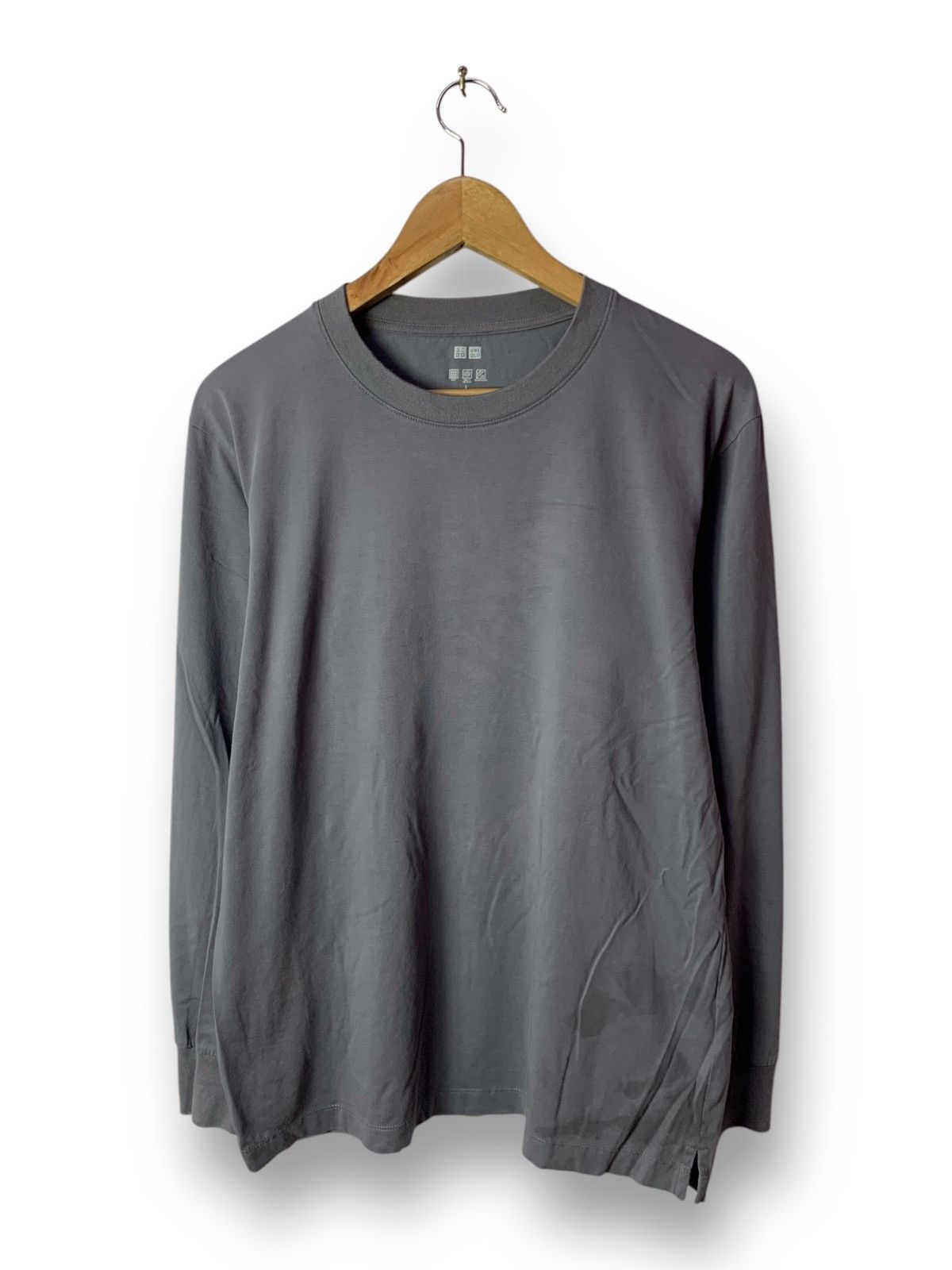 Japanese Brand × Uniqlo 🔥 Uniqlo Airism Grey Longsleeves Tee Size US L / EU 52-54 / 3 - 1 Thumbnail