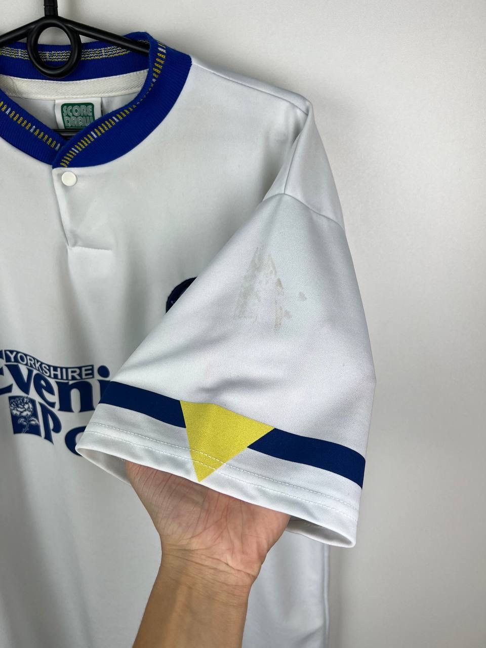Vintage Leeds United Official Retro soccer t-shirts size L Size US L / EU 52-54 / 3 - 5 Thumbnail