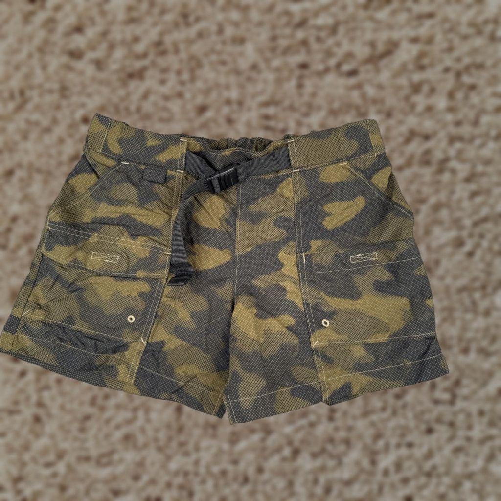 Vintage VINTAGE Columbia Cargo Shorts Womens Large Green Belted 4" Inseam Hiking Camp/Activewear Womens L Green Cargo Shorts Size 36" / US 14 / IT 50 - 1 Thumbnail