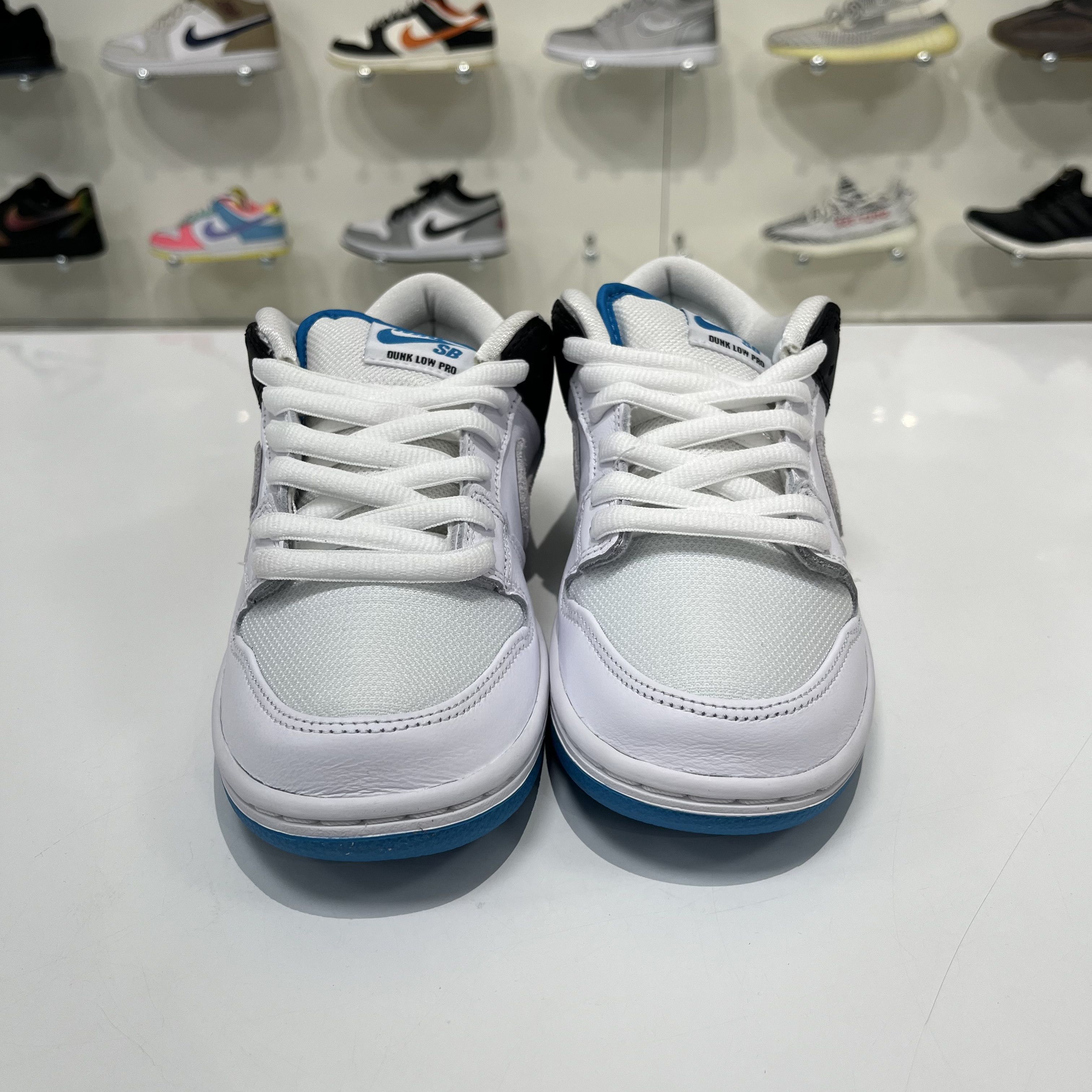 Nike SB Nike SB Dunk Low Laser Blue Size US 6 / IT 36 - 5 Thumbnail