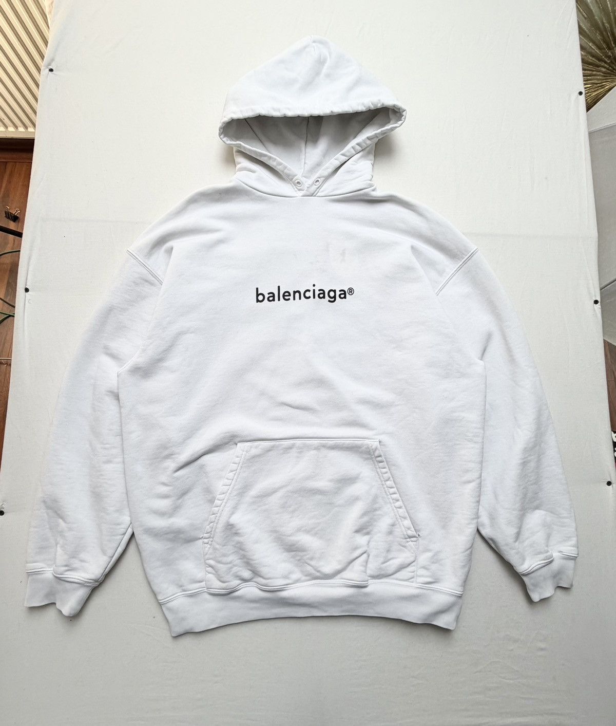 Balenciaga Balenciaga White Logo Hoodie S oversize Size US S / EU 44-46 / 1 - 1 Thumbnail
