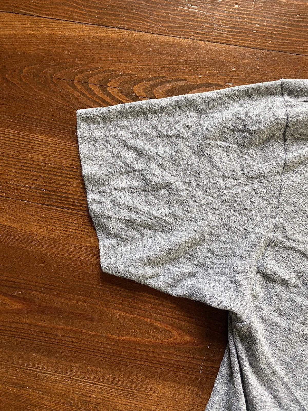 Vintage Vintage 80’s Iowa State Cropped Single Stitch Gray Tee Size US L / EU 52-54 / 3 - 14 Thumbnail