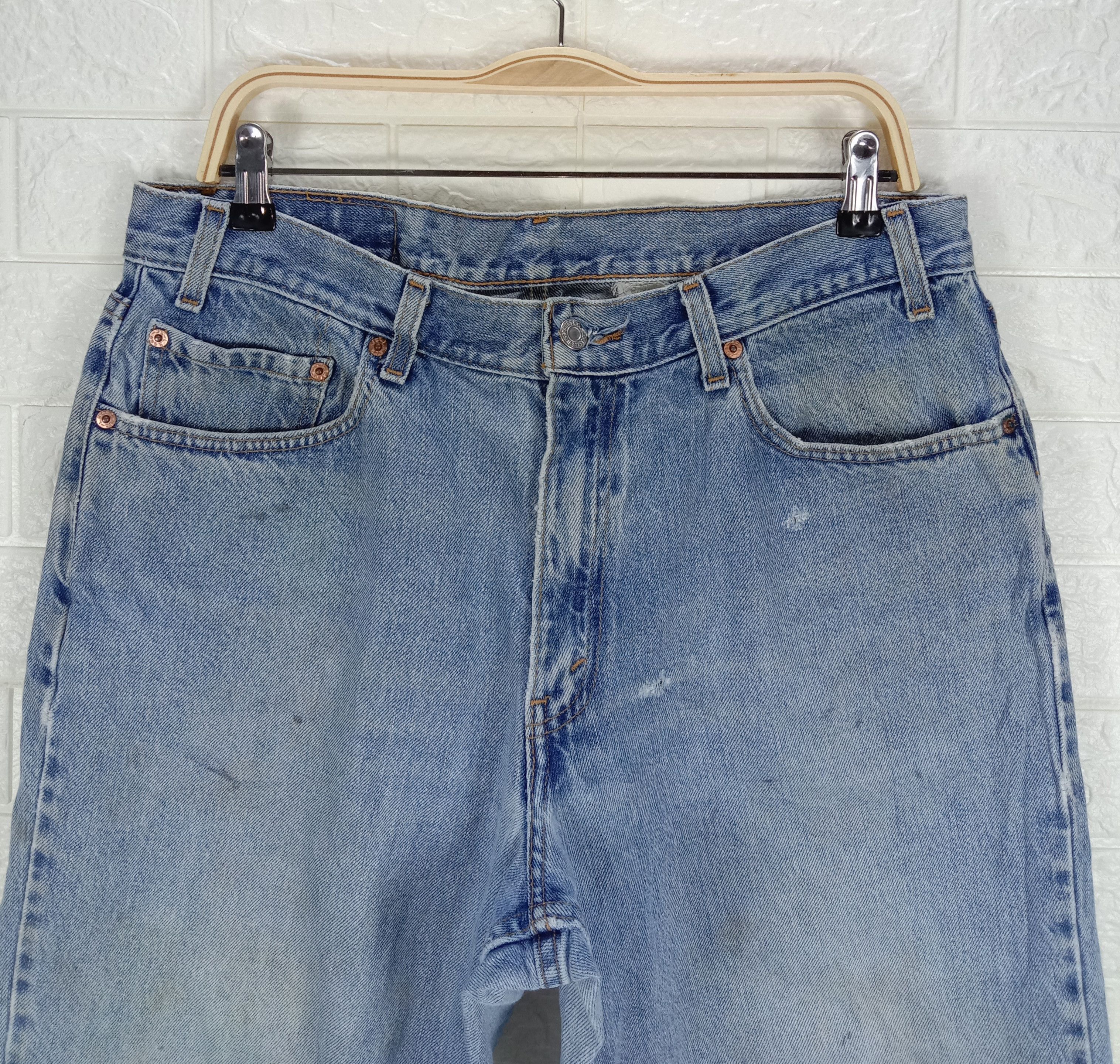 Levi's Vintage Levi's 550 Jeans Faded Blue Relaxed Fit Denim Size US 35 - 2 Thumbnail
