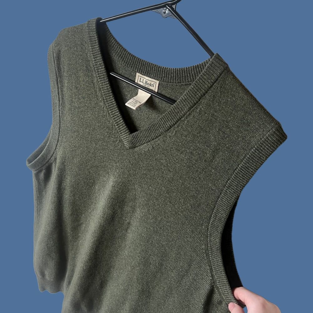 Vintage VINTAGE LL Bean Vest Shirt Mens LT Green 100% Lambs Wool V-Neck Knit All Seasons Classic Preppy Size US L / EU 52-54 / 3 - 1 Thumbnail