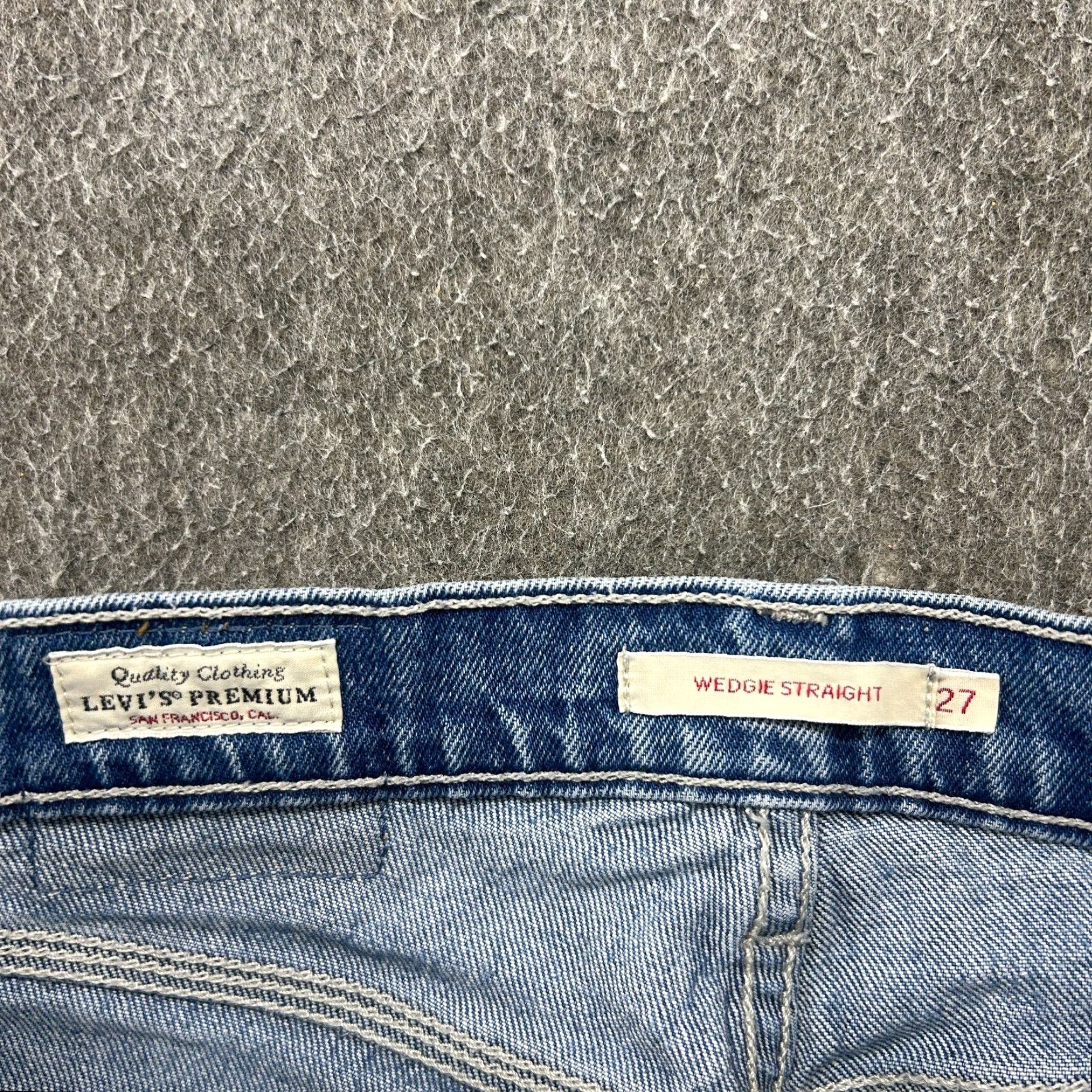 Levi's Levi's 501 Jeans Womens 28x24 Blue Straight Button Fly Premium Light Wash 90s Distressed Hem Fraying Vintage No Size 28" / US 6 / IT 42 - 5 Thumbnail
