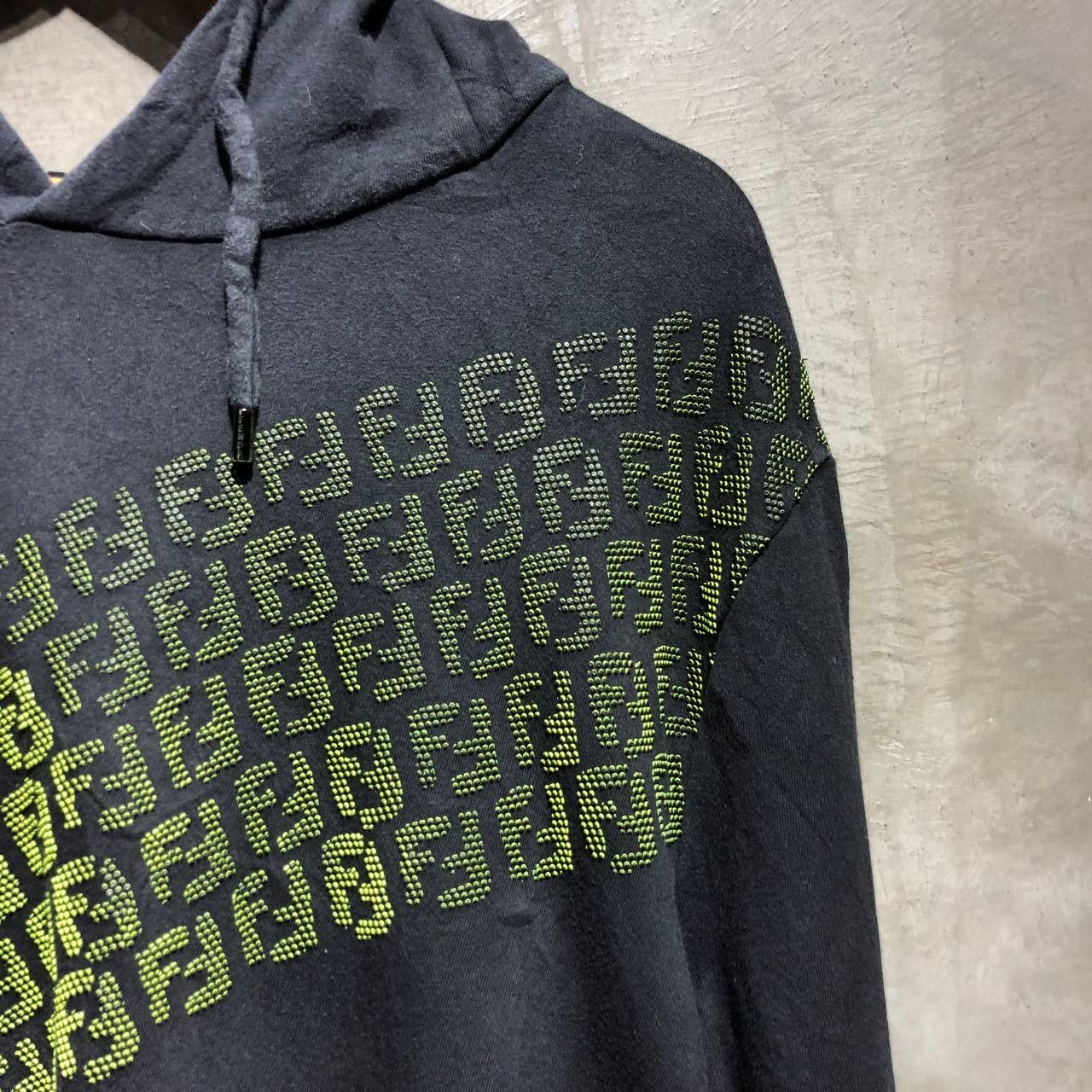 Fendi Fendi Rubberized Repeat Logo pull over hoodie Size US XL / EU 56 / 4 - 3 Thumbnail