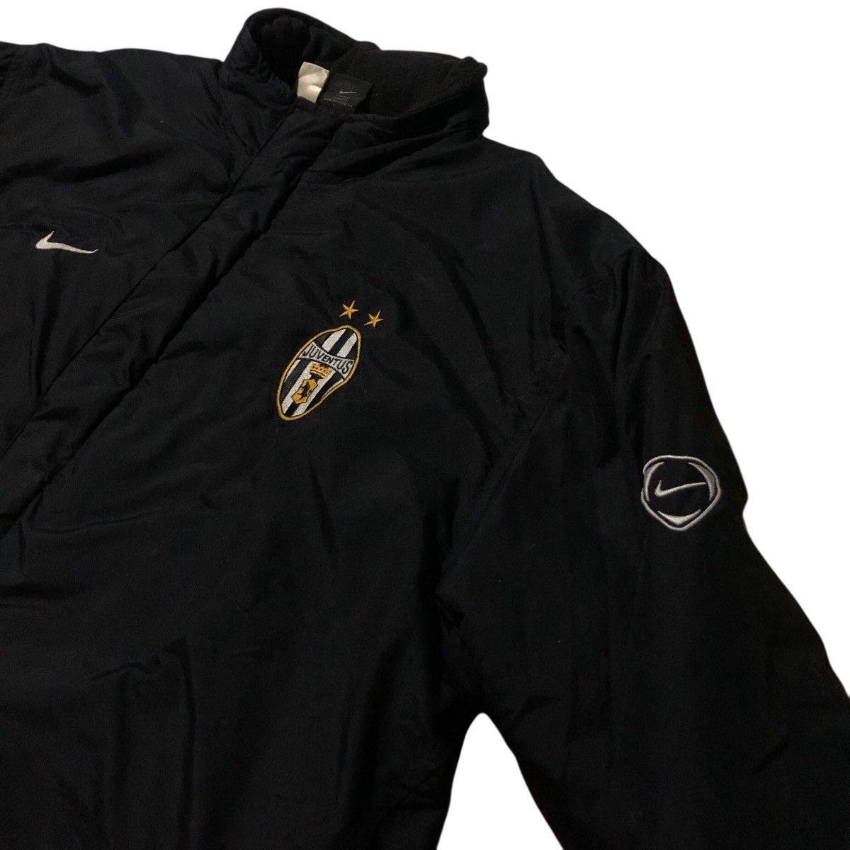 Nike × Vintage Vintage Juventus FC 2003-2004 Bench Kits Puffer Jackets Size US M / EU 48-50 / 2 - 3 Thumbnail