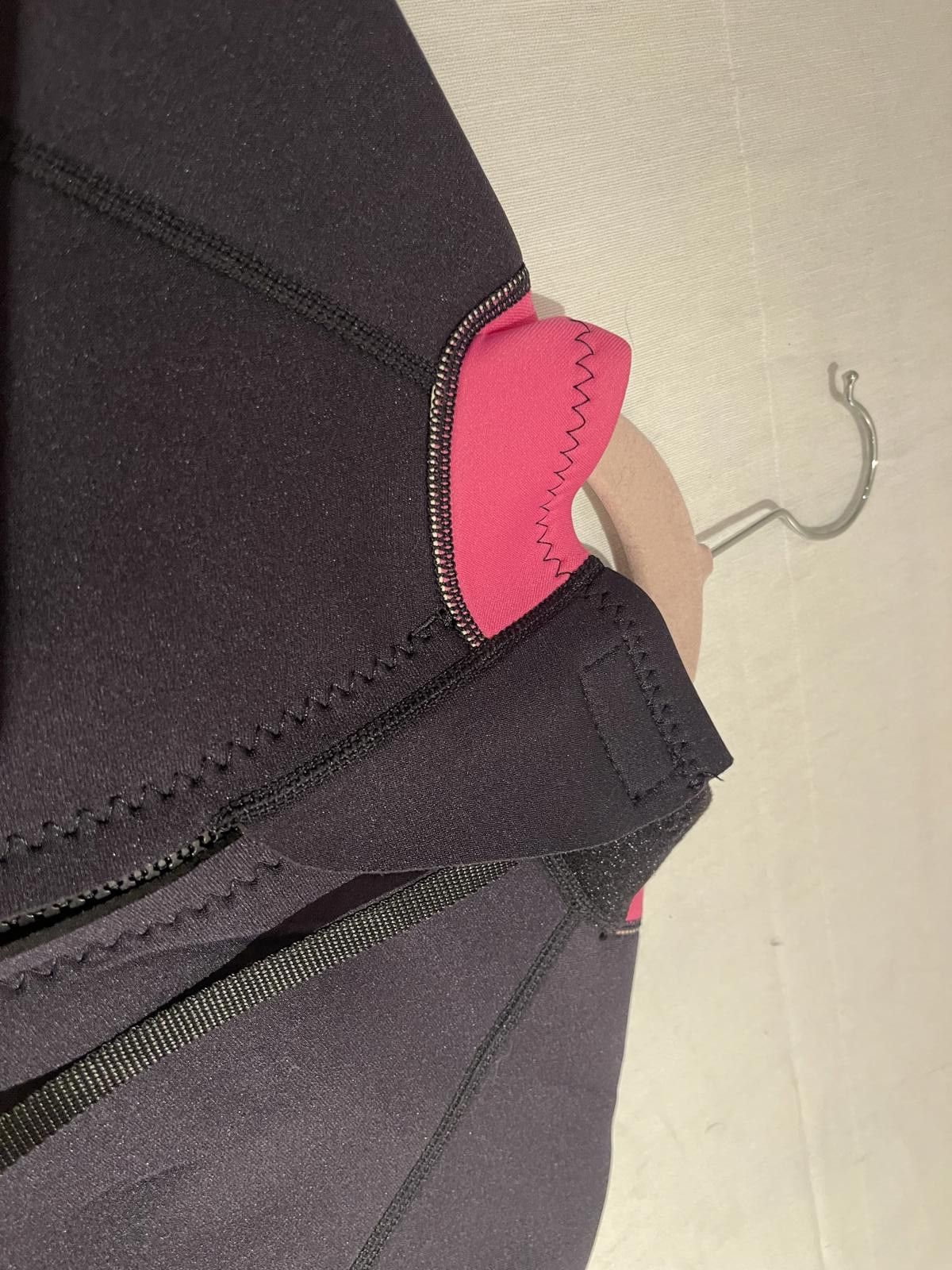 Designer Ladies short wetsuit Size ONE SIZE - 5 Thumbnail