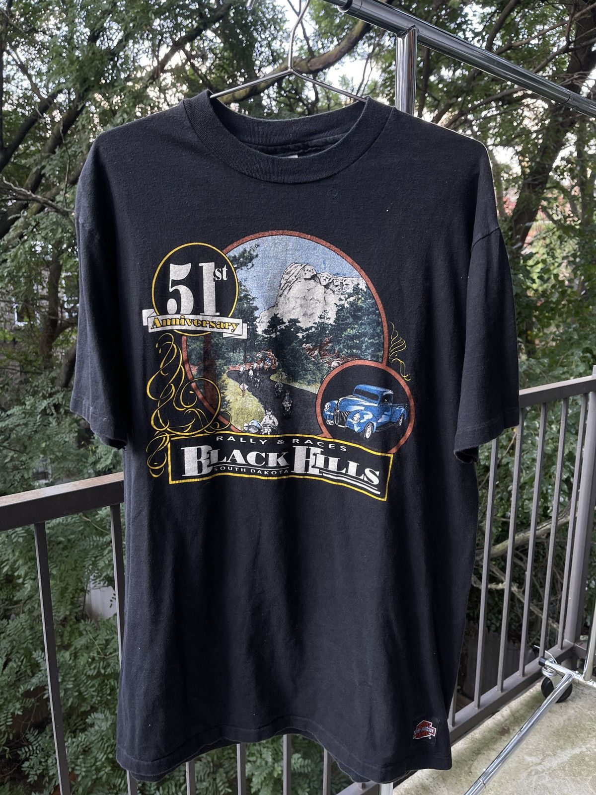 Harley Davidson VINTAGE 90s FADED HARLEY STURGIS TEE Size US XL / EU 56 / 4 - 1 Thumbnail