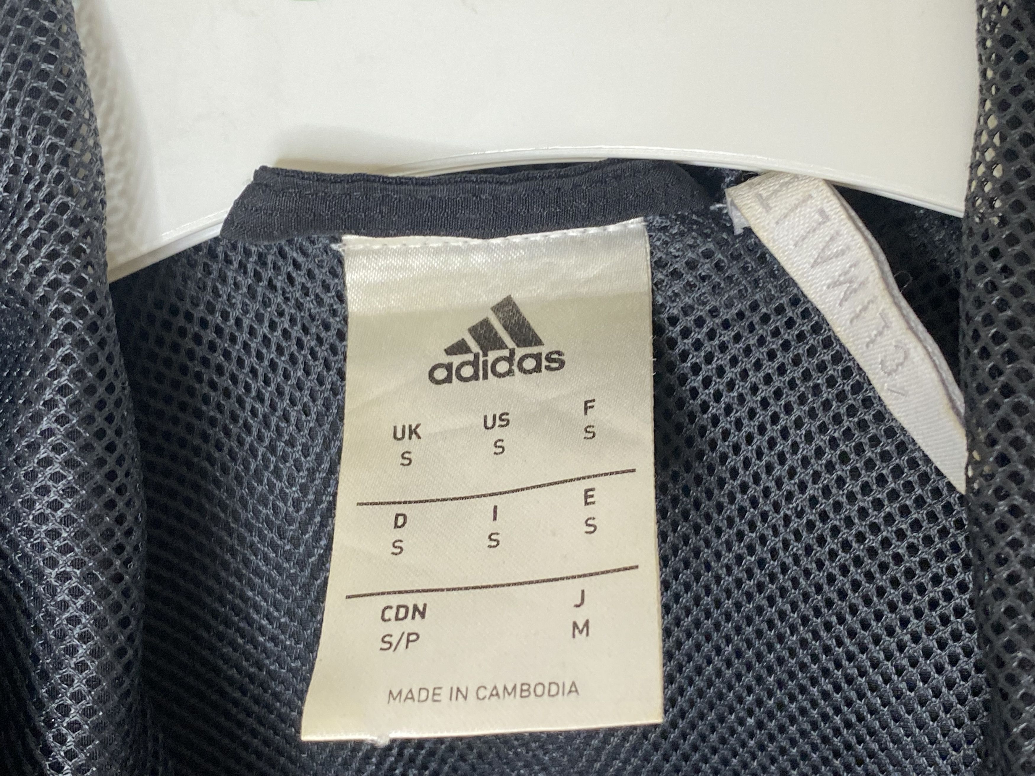 Adidas REAL MADRID 2017 2018 TRAINING FOOTBALL SOCCER JACKET ADIDAS Size US S / EU 44-46 / 1 - 4 Thumbnail