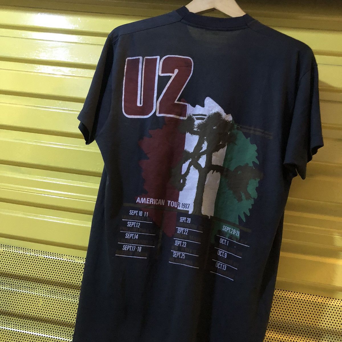 Band Tees × Vintage 80s U2 Joshua Tree American Tour Size US XL / EU 56 / 4 - 6 Thumbnail