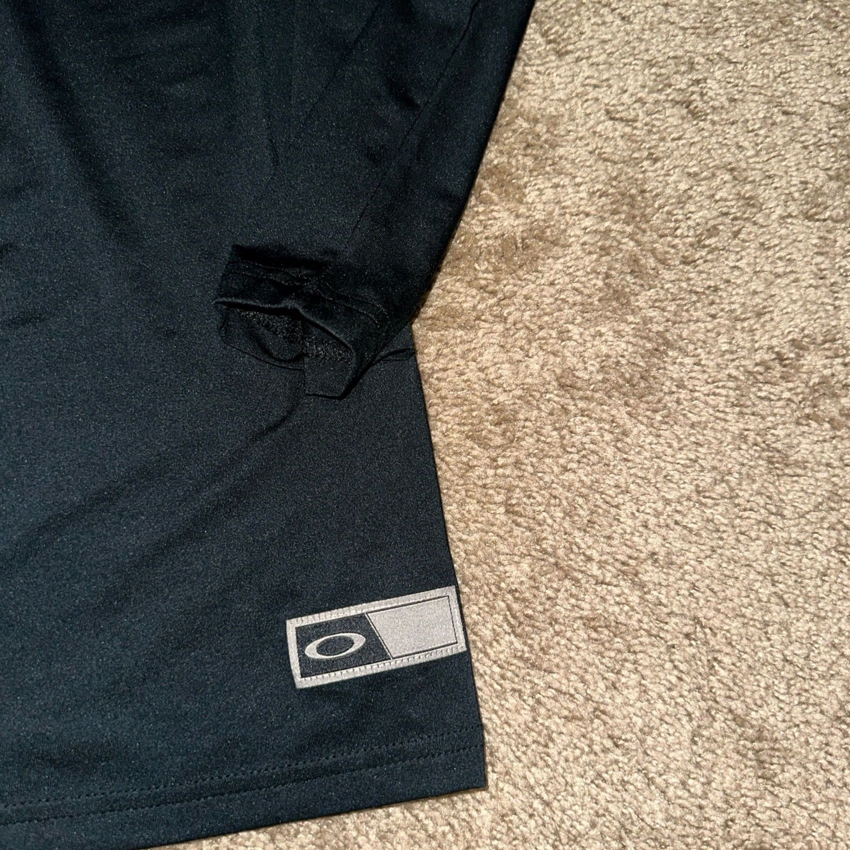 Oakley Oakley Men’s XL Pullover Sweatshirt 1/4 Zip Hydrolix Black Multicolor Logo Zipper Athletic Golf Core Size US XL / EU 56 / 4 - 2 Thumbnail