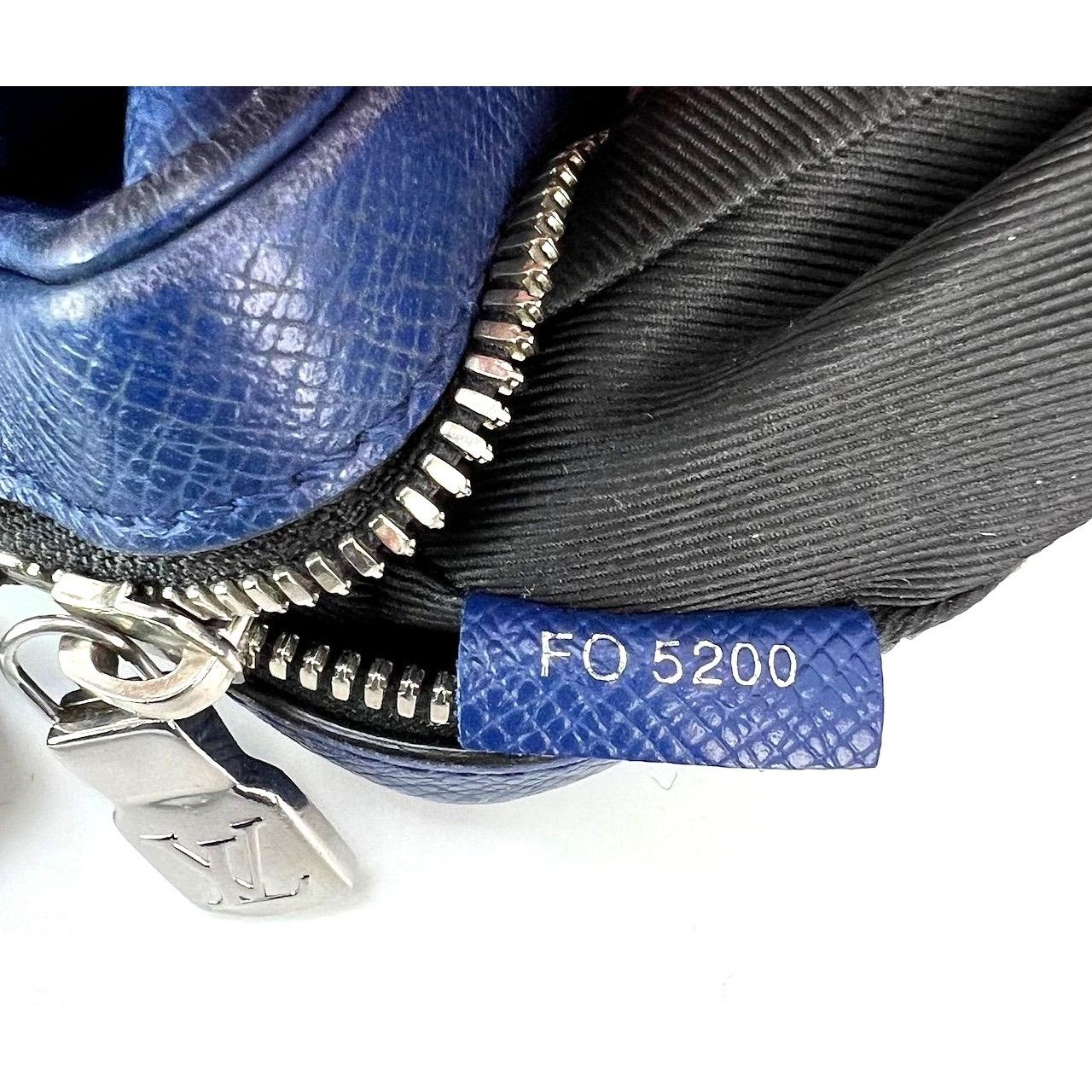 Louis Vuitton LOUIS VUITTON Taigarama Outdoor Blue Messenger Bag Size ONE SIZE - 7 Thumbnail