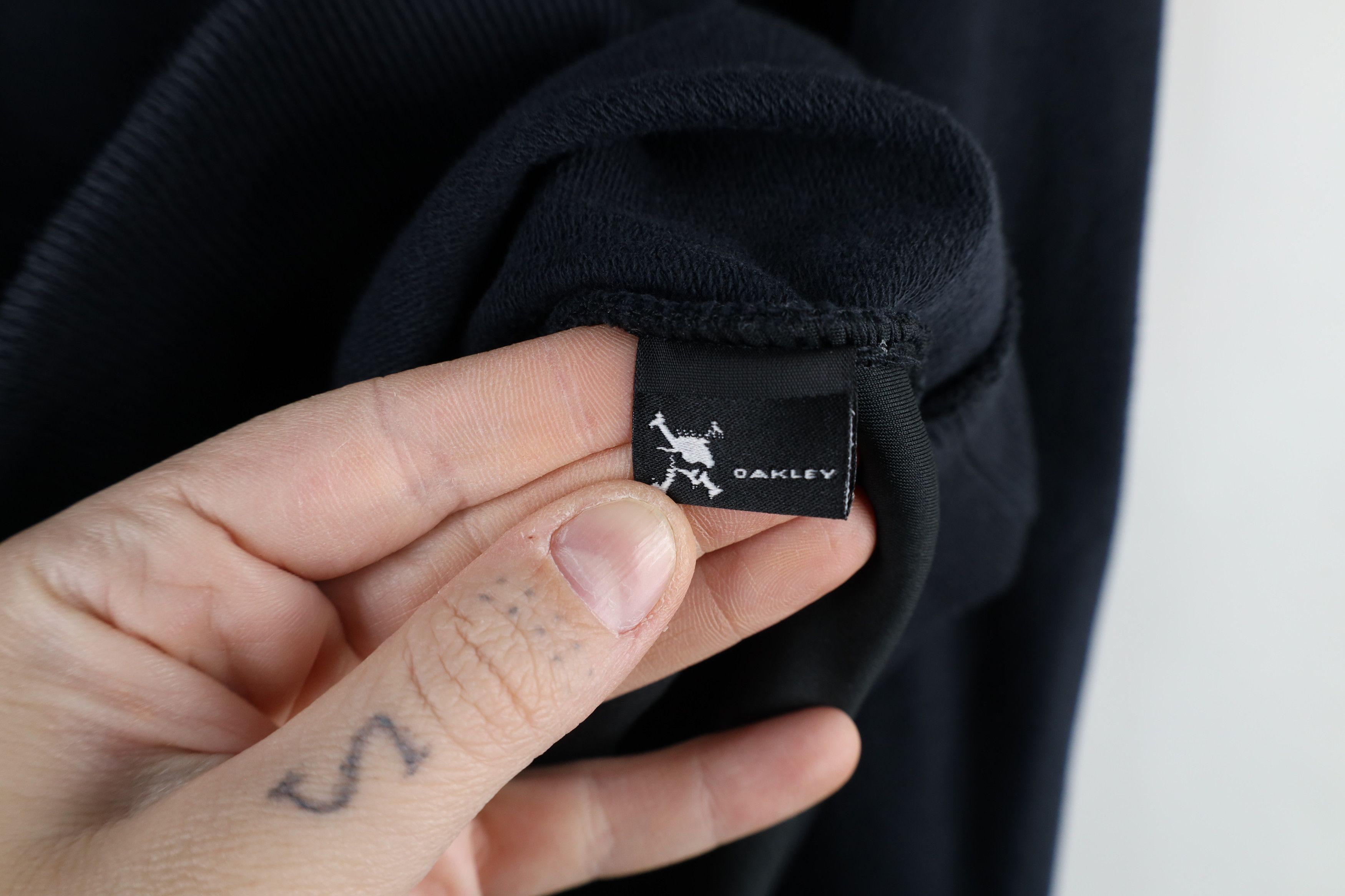 Oakley × Vintage Vintage Oakley Reflective O Logo French Terry Sweatshirt Size L / US 10 / IT 46 - 7 Thumbnail