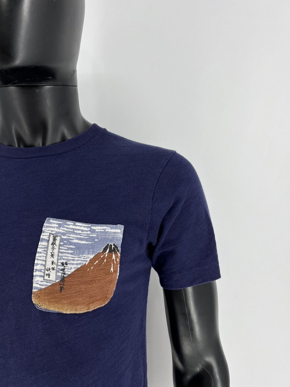 Japanese Brand Mens Uniqlo Hokusai Blue T Shirt art tee Japanese Brand y2k Size US S / EU 44-46 / 1 - 6 Thumbnail