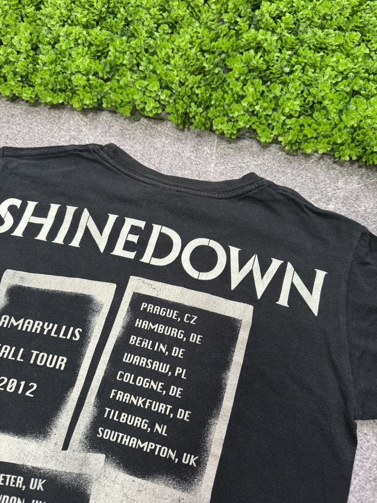Band Tees Crazy Vintage Shinedown Rock Band Tour Faded Black Tee Size US S / EU 44-46 / 1 - 14 Thumbnail