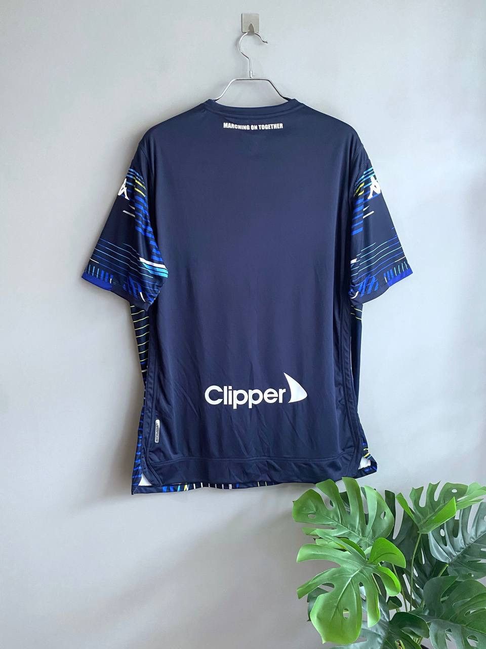 Kappa Leeds United 2018/19 Away Football Soccer Jersey, Size XL Size US XL / EU 56 / 4 - 9 Thumbnail