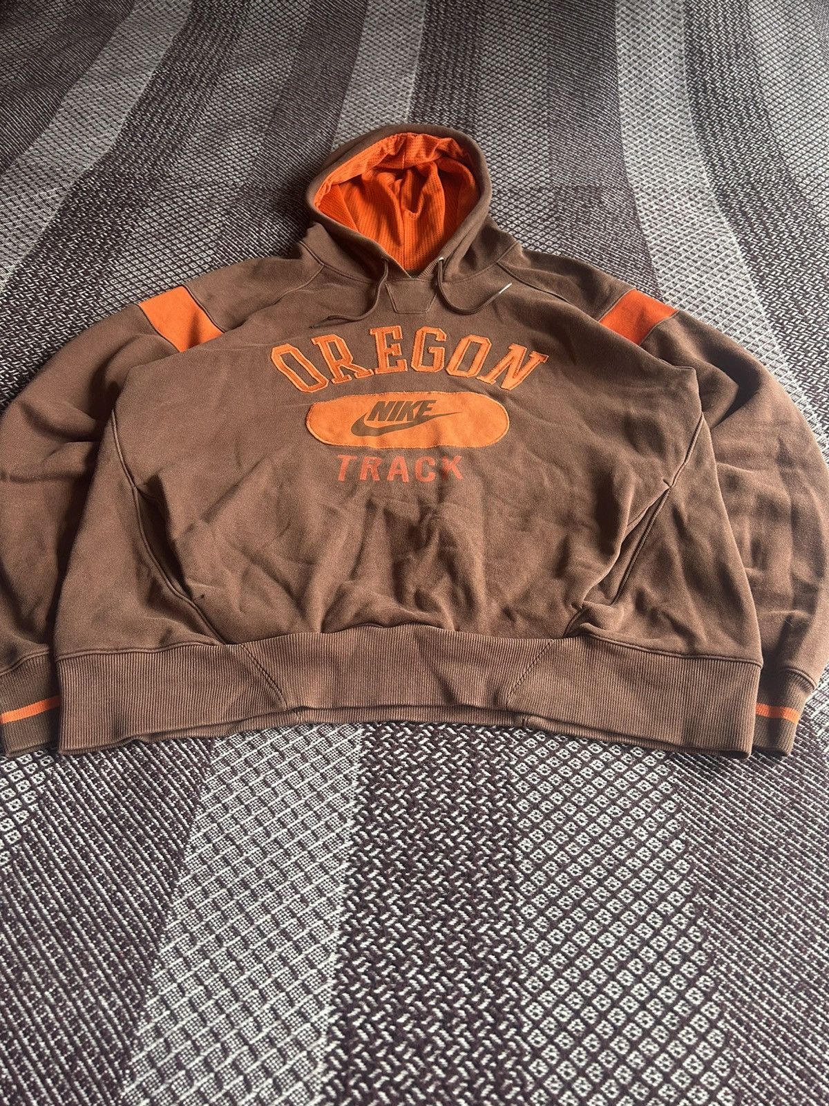 Nike × Vintage Vintage Nike Oregon Big Logo Hoodie Streetwear Style Size M Size US M / EU 48-50 / 2 - 3 Thumbnail