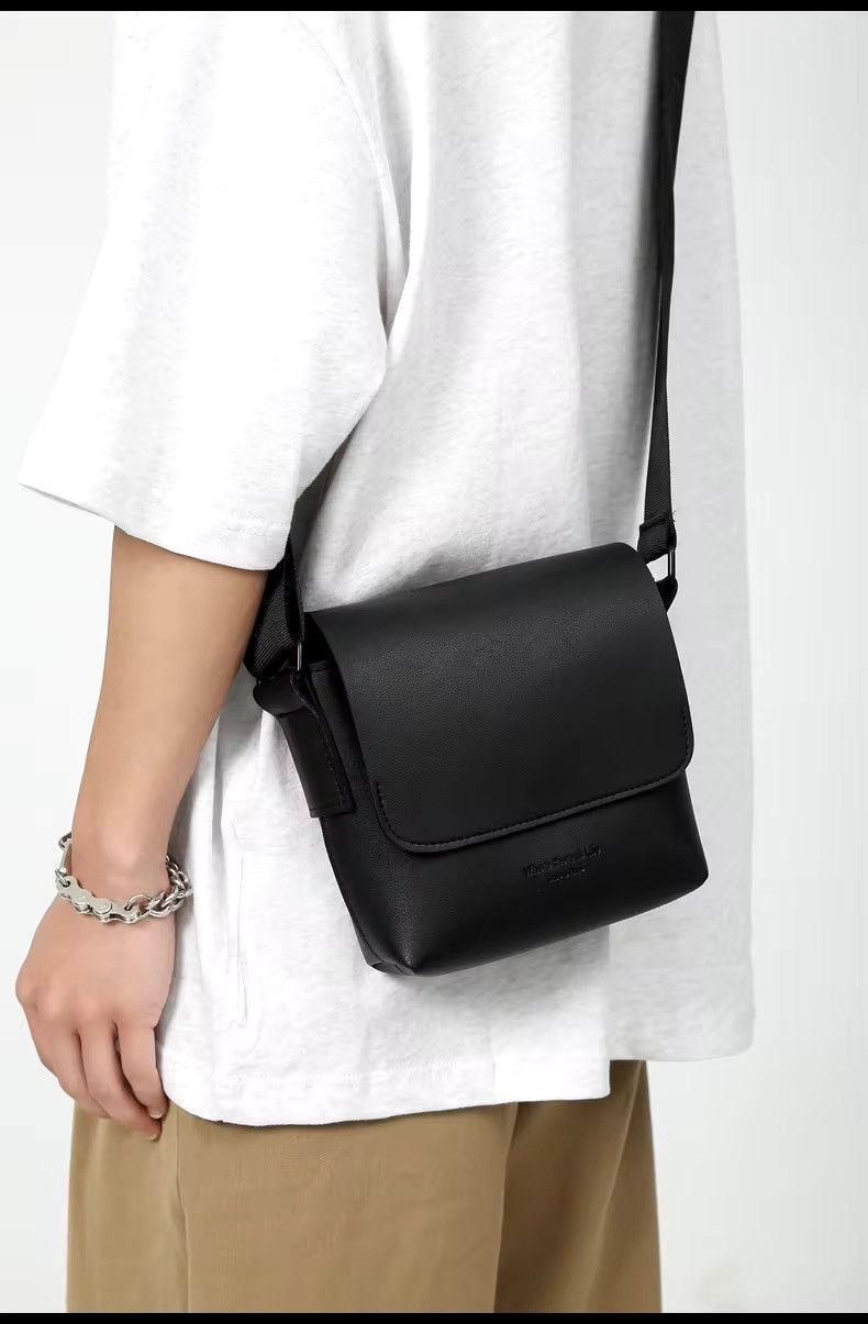 Japanese Brand Retro black faux leather shoulder casual bag Size ONE SIZE - 4 Thumbnail