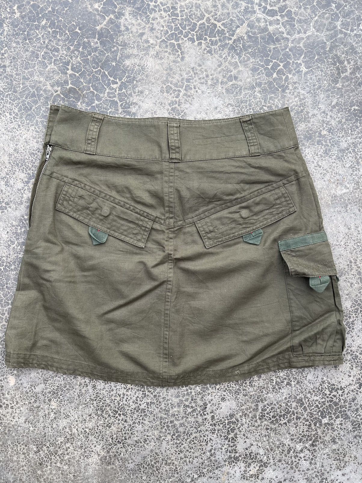 Issey Miyake × Sunao Kuwahara SunaoKuwahara Issey Miyake MultiPocket Utilities mini skirt Size 29" - 2 Thumbnail