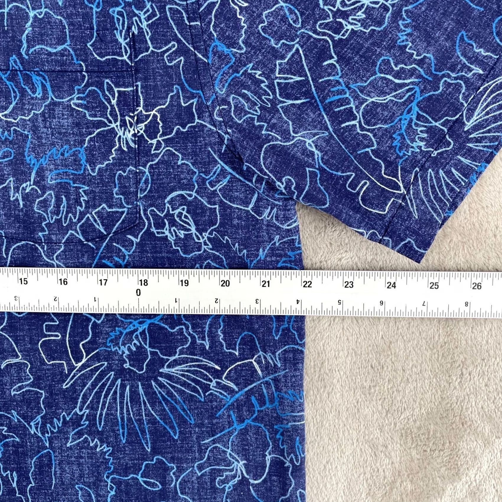 Tommy Bahama Tommy Bahama Between The Vines Shirt Men M Island Zone NWOT Island Navy Blue Silk 70%/Coolmax 30% Floral Short Sleeve Button-Up Collared Classic Mens Size US M / EU 48-50 / 2 - 5 Thumbnail
