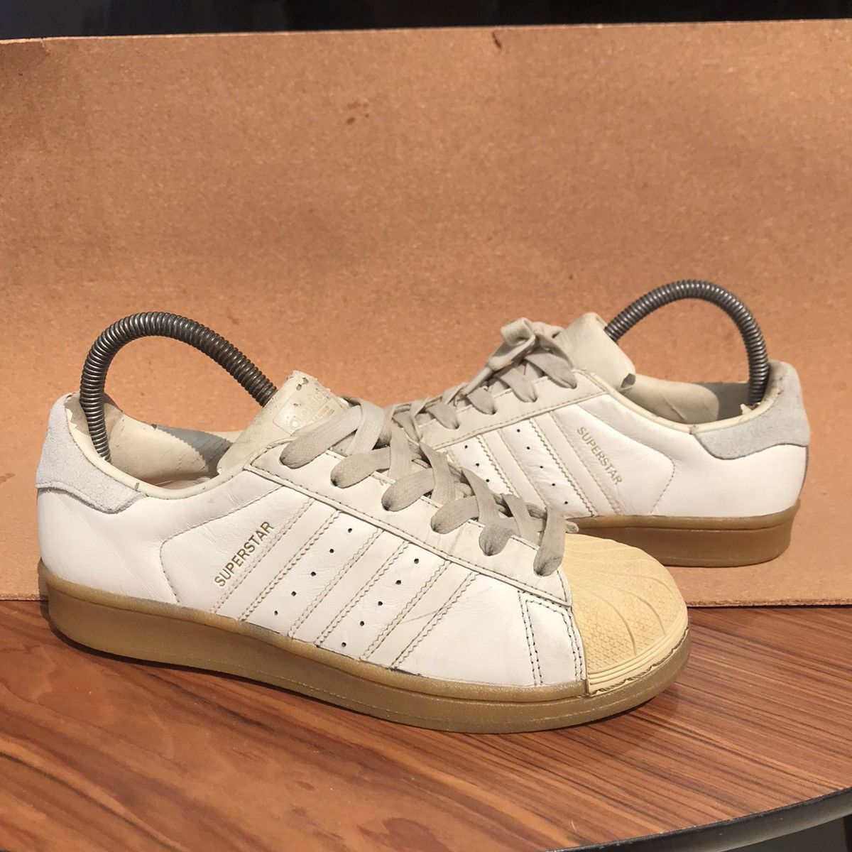 Adidas adidas Originals SUPERSTAR W B37147 White Gumsole Size 5uk Size US 5 / EU 37 - 2 Thumbnail
